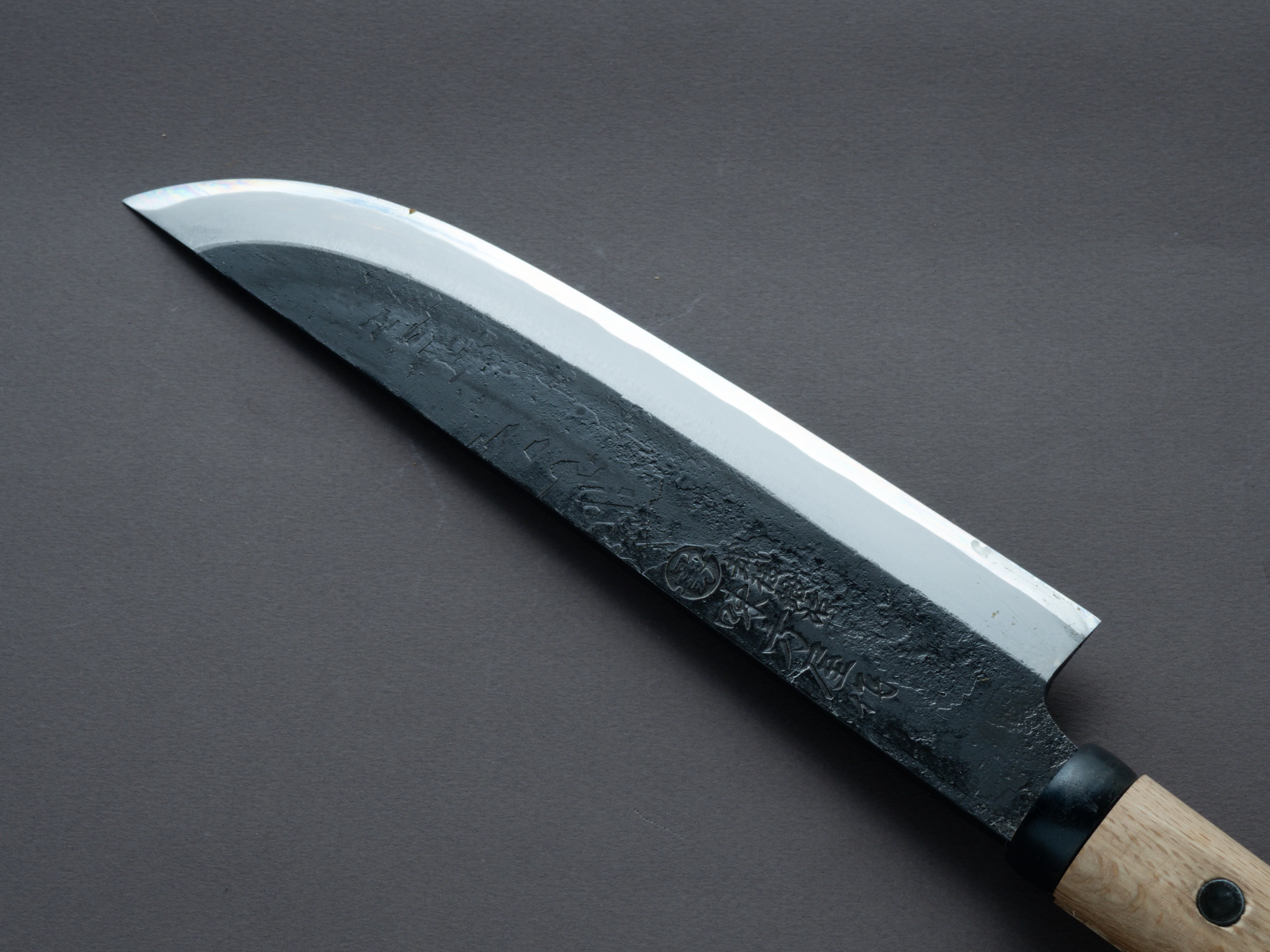 Ajikataya - Kengata Single Bevel Hatchet - Kurouchi - White #2 - 210mm - Oak Handle - Belt Sheath - Image 5