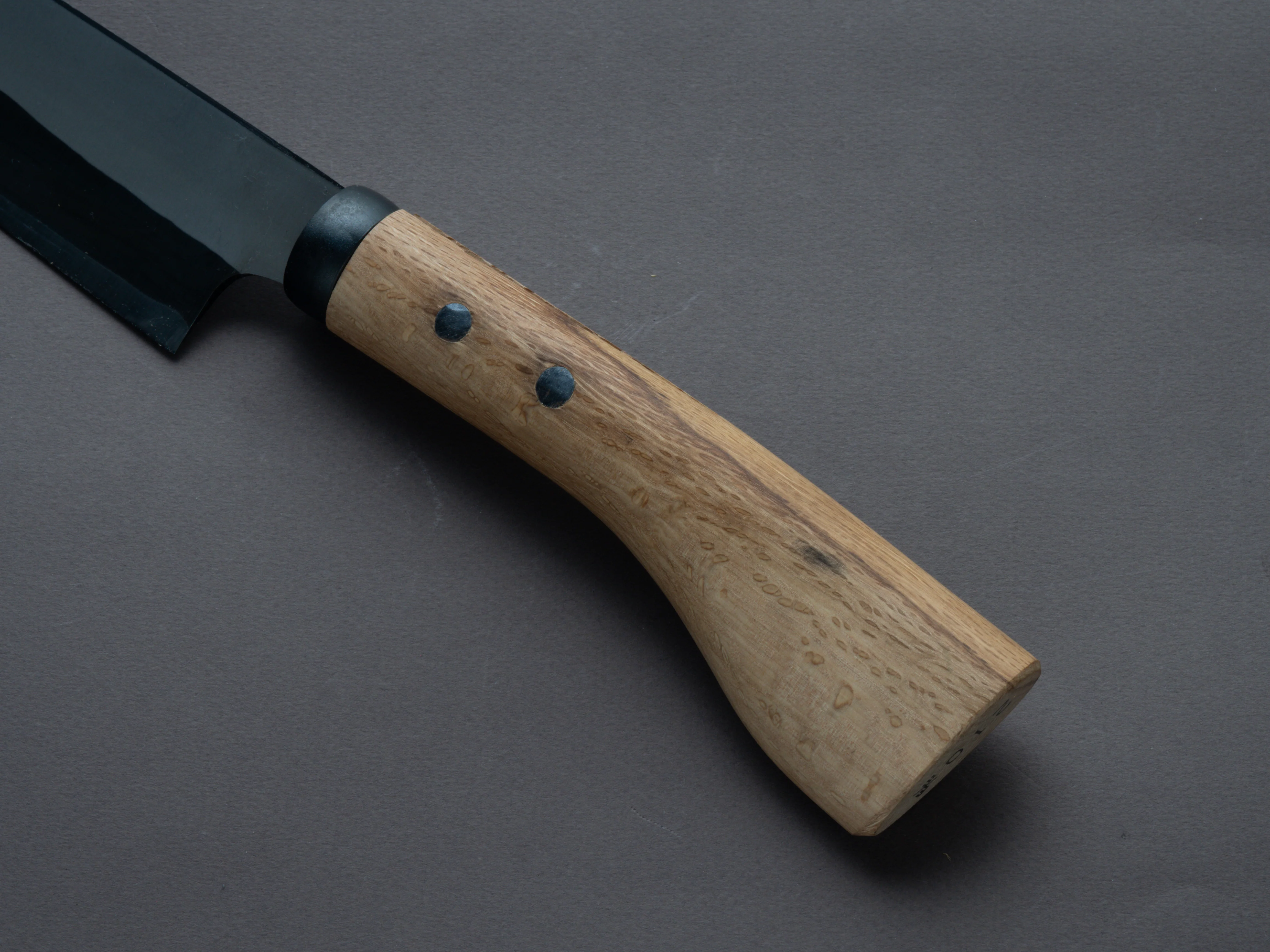 Ajikataya - Kengata Single Bevel Hatchet - Kurouchi - White #2 - 210mm - Oak Handle - Belt Sheath - Image 7