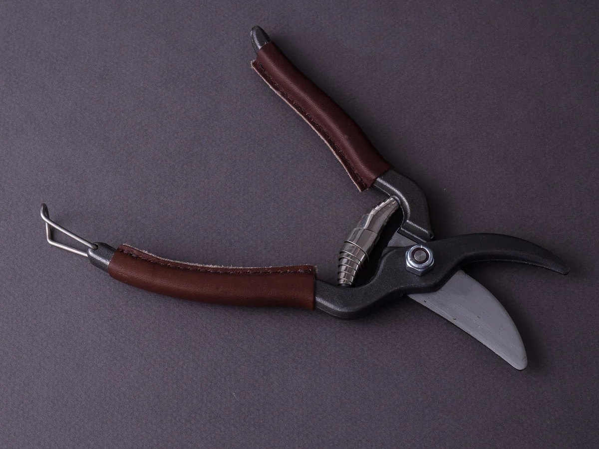 Arno - Secateur (Shears) - Leather Handle - 16cm - Image 5
