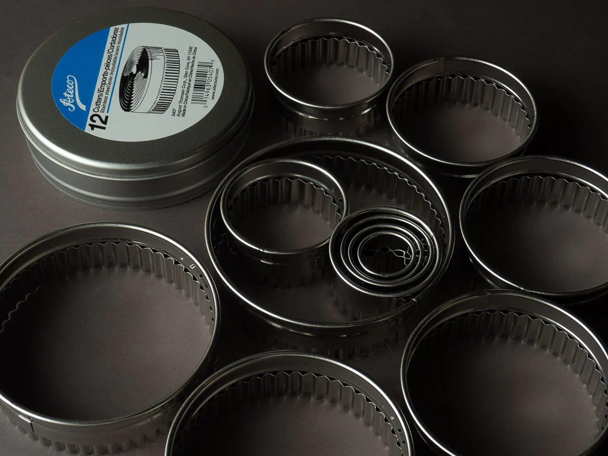 Ateco - Dough Cutter/Pastry Punch - Set of 12 - Fluted Round - Image 10