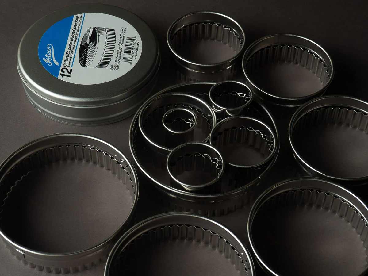 Ateco - Dough Cutter/Pastry Punch - Set of 12 - Fluted Round - Image 13