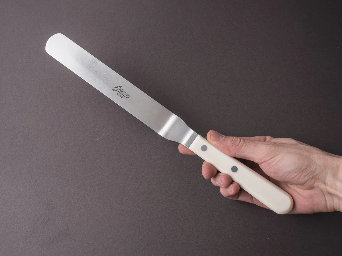 Ateco - Pastry Spatula - 9" Offset - Rounded Tip - White Handle - Image 3