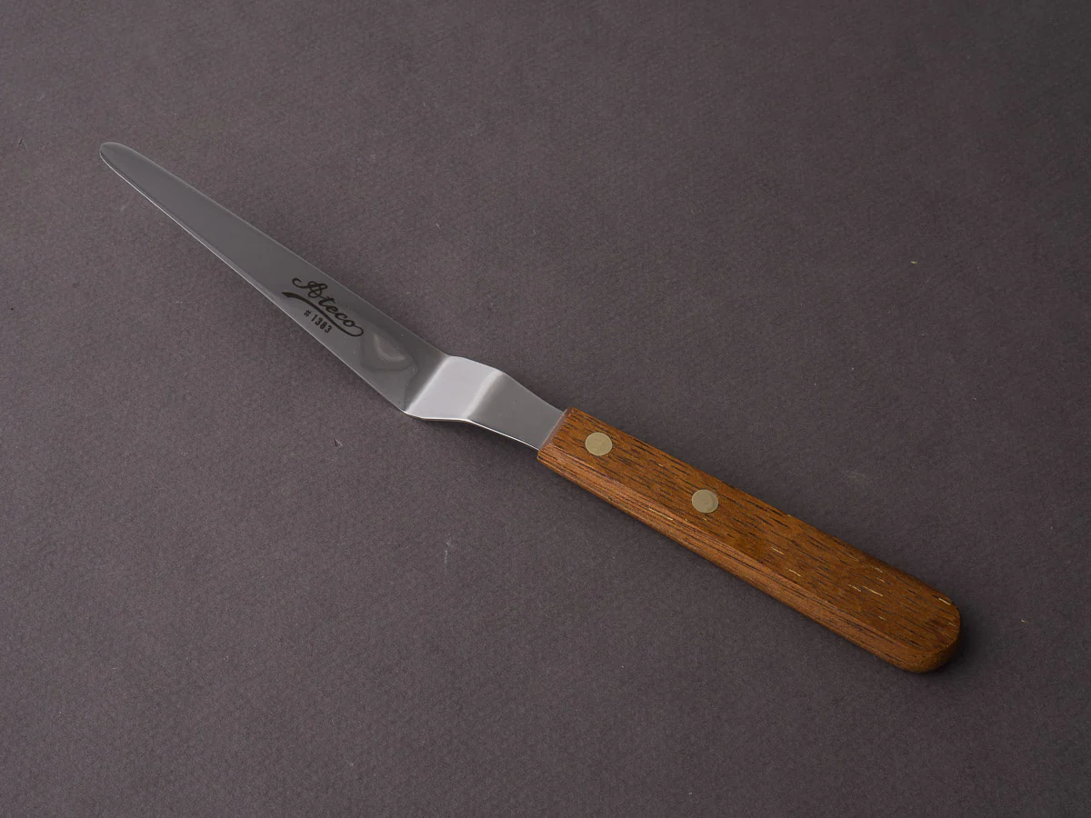 Ateco - Pastry Spatula - Tapered 5" - Rounded Tip - Wood Handle