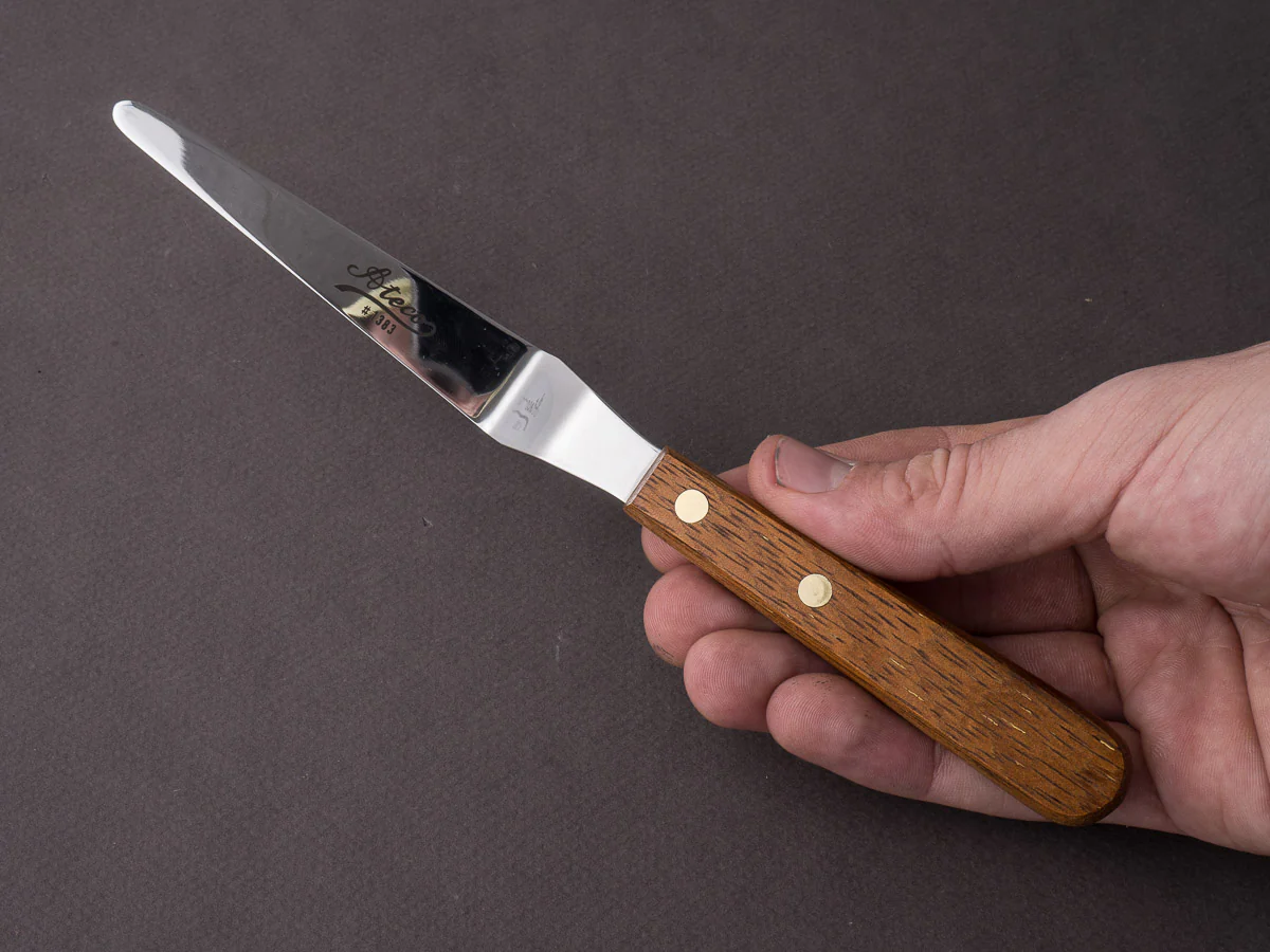 Ateco - Pastry Spatula - Tapered 5" - Rounded Tip - Wood Handle - Image 3