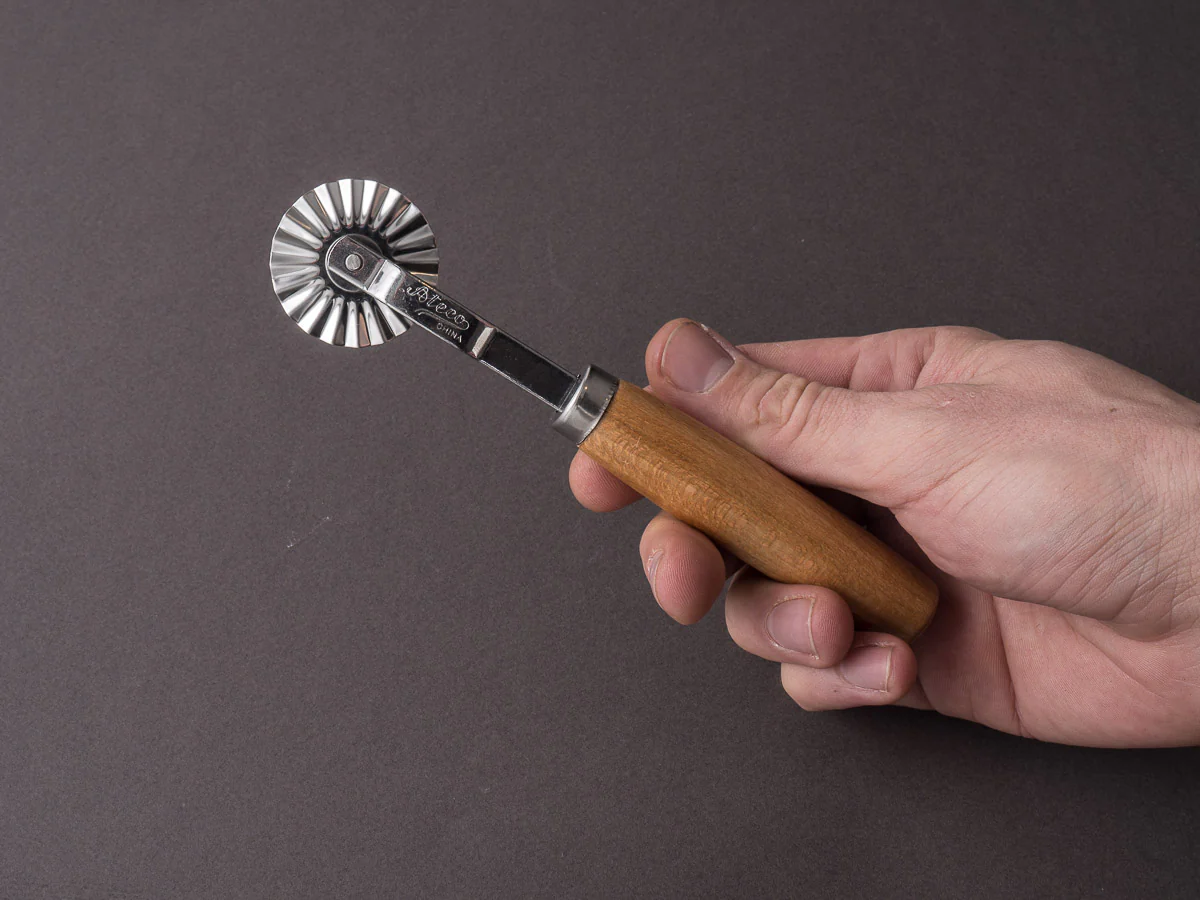 Ateco - Pastry Wheel - Fluted Blade - Image 3