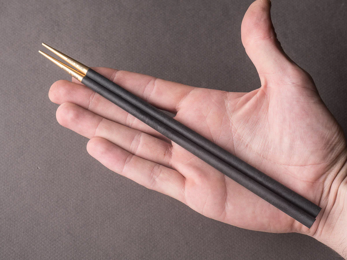 BELO INOX - Flatware - NEO - Chopsticks - 24K Gold Plated - Black Handle - Image 4