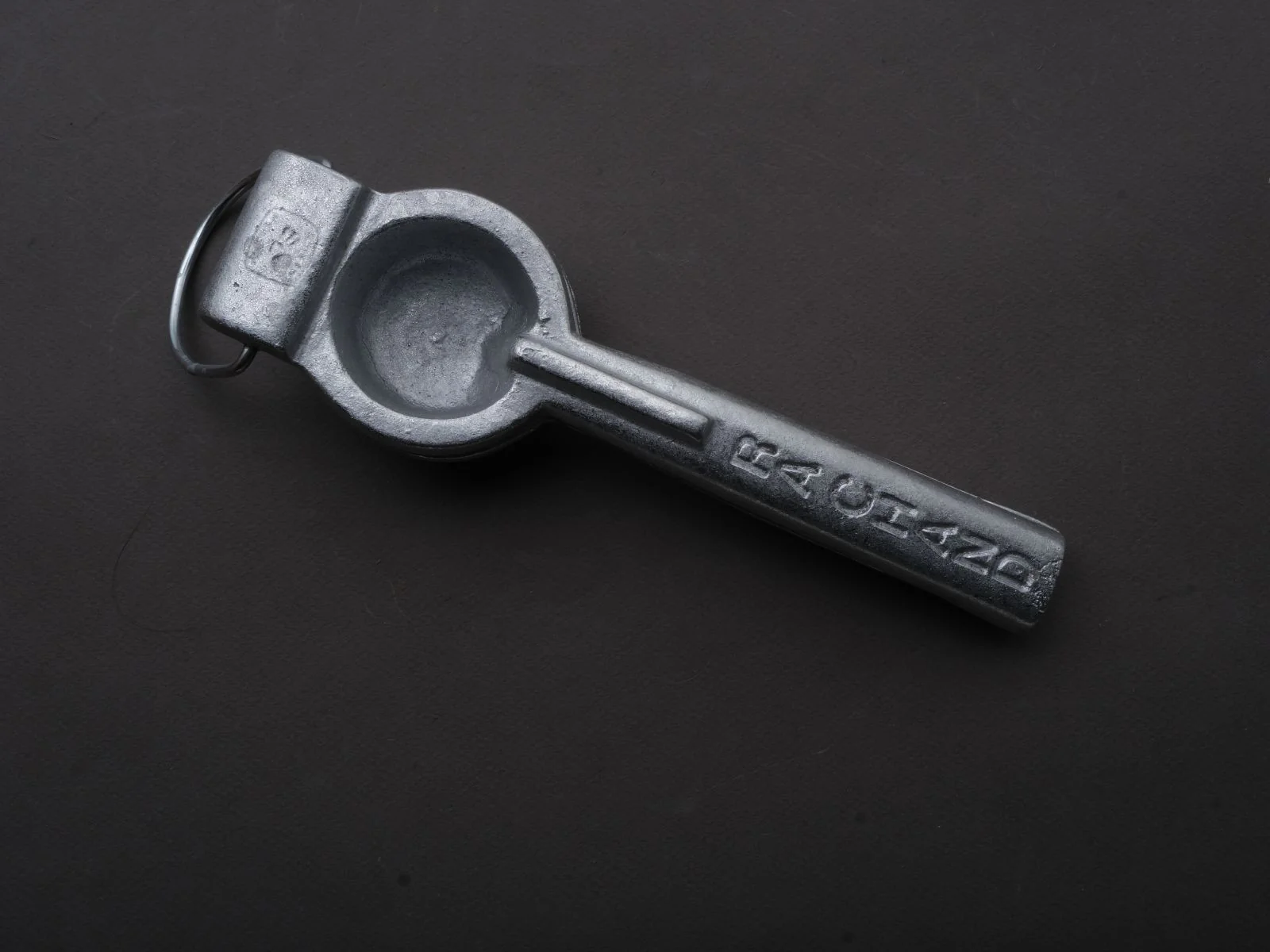 Best Manufacturers - Citrus Juicer - Cast Aluminum