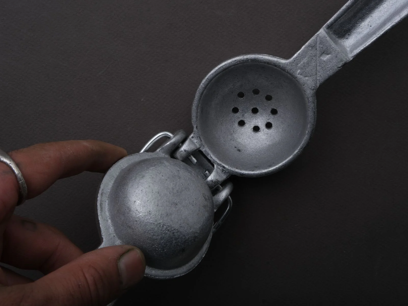 Best Manufacturers - Citrus Juicer - Cast Aluminum - Image 3