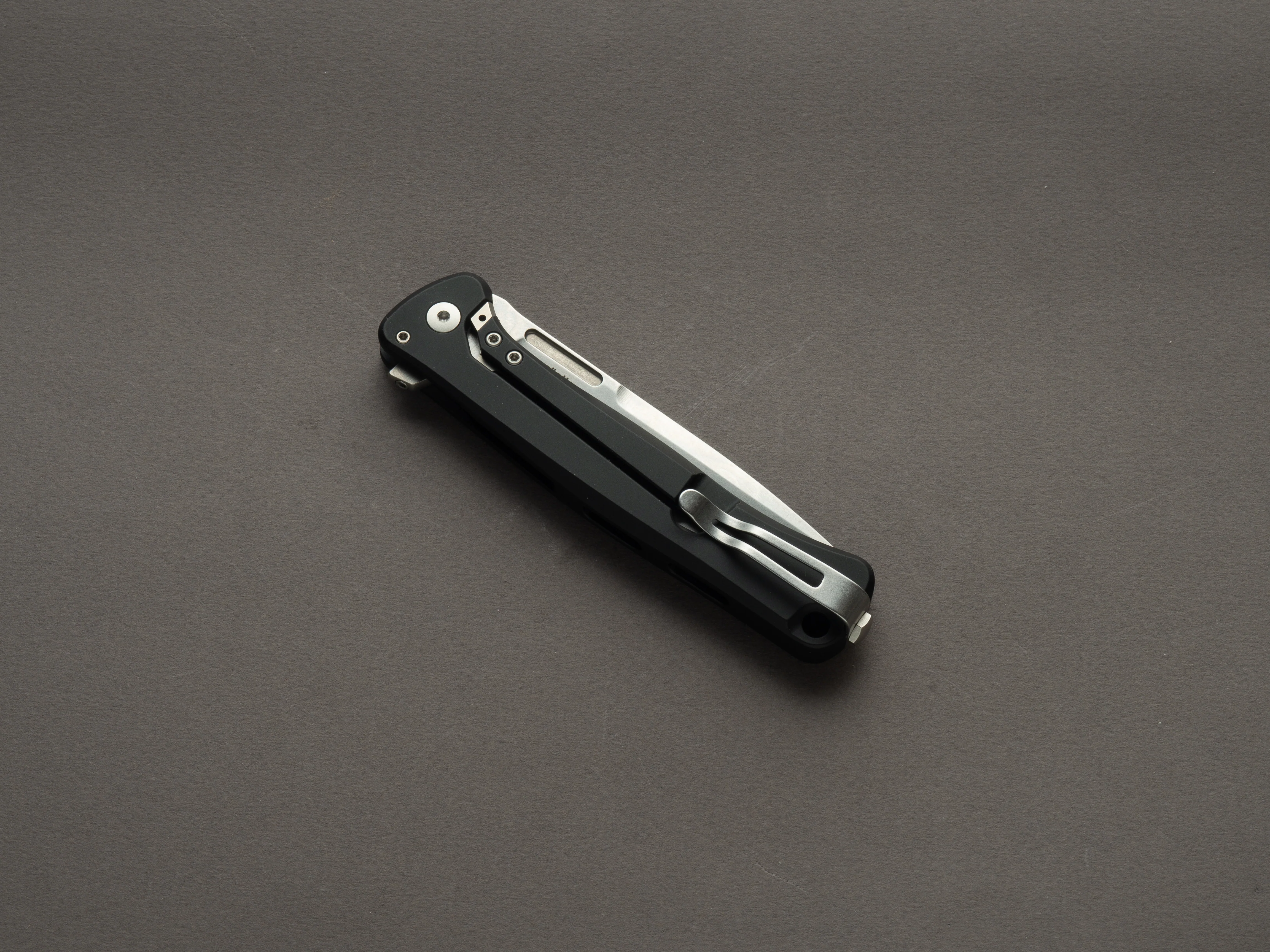lionSTEEL - SOLID Folding Knife - Frame Lock - Skinny - MagnaCut - 85mm - Black Aluminum Handle - Image 4