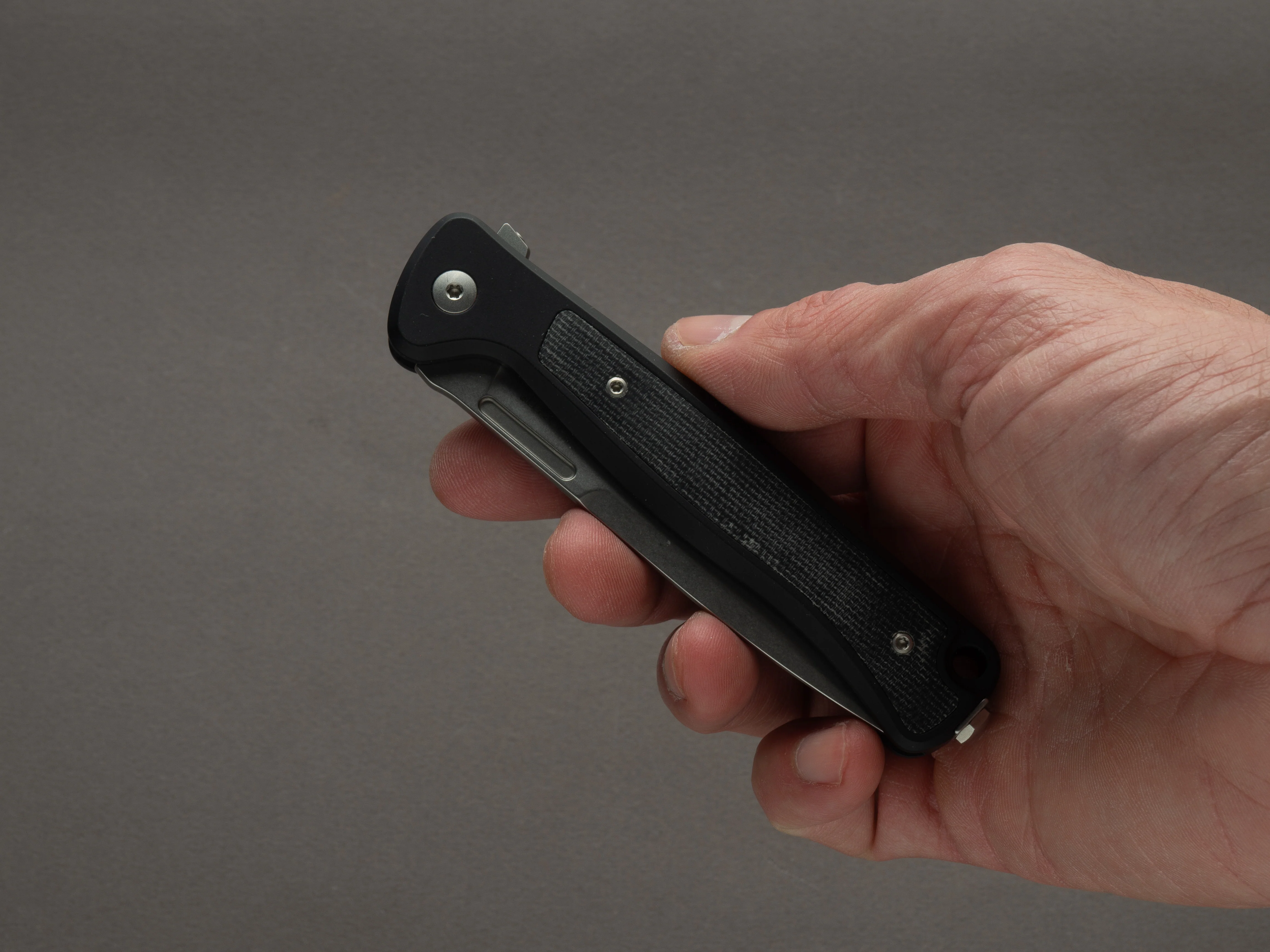 lionSTEEL - SOLID Folding Knife - Frame Lock - Skinny - MagnaCut - 85mm - Black Aluminum Handle - Image 5