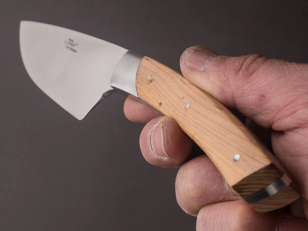 Coutellerie Chambriard - Le Thiers - Grand Gourmet - 6" Chef Knife - Juniper Handle - Image 10