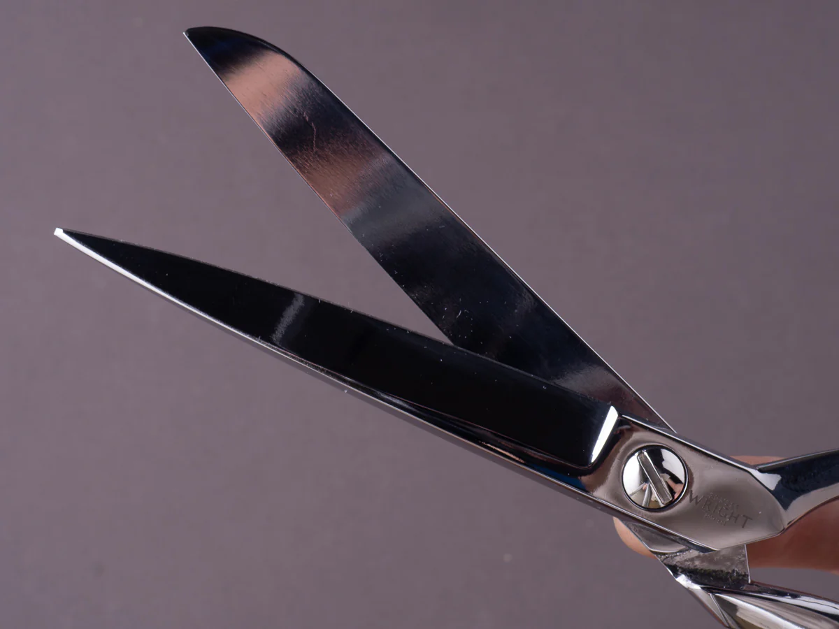 Ernest Wright - 8.25" Dressmaker Shears - Carbon Steel - Image 5