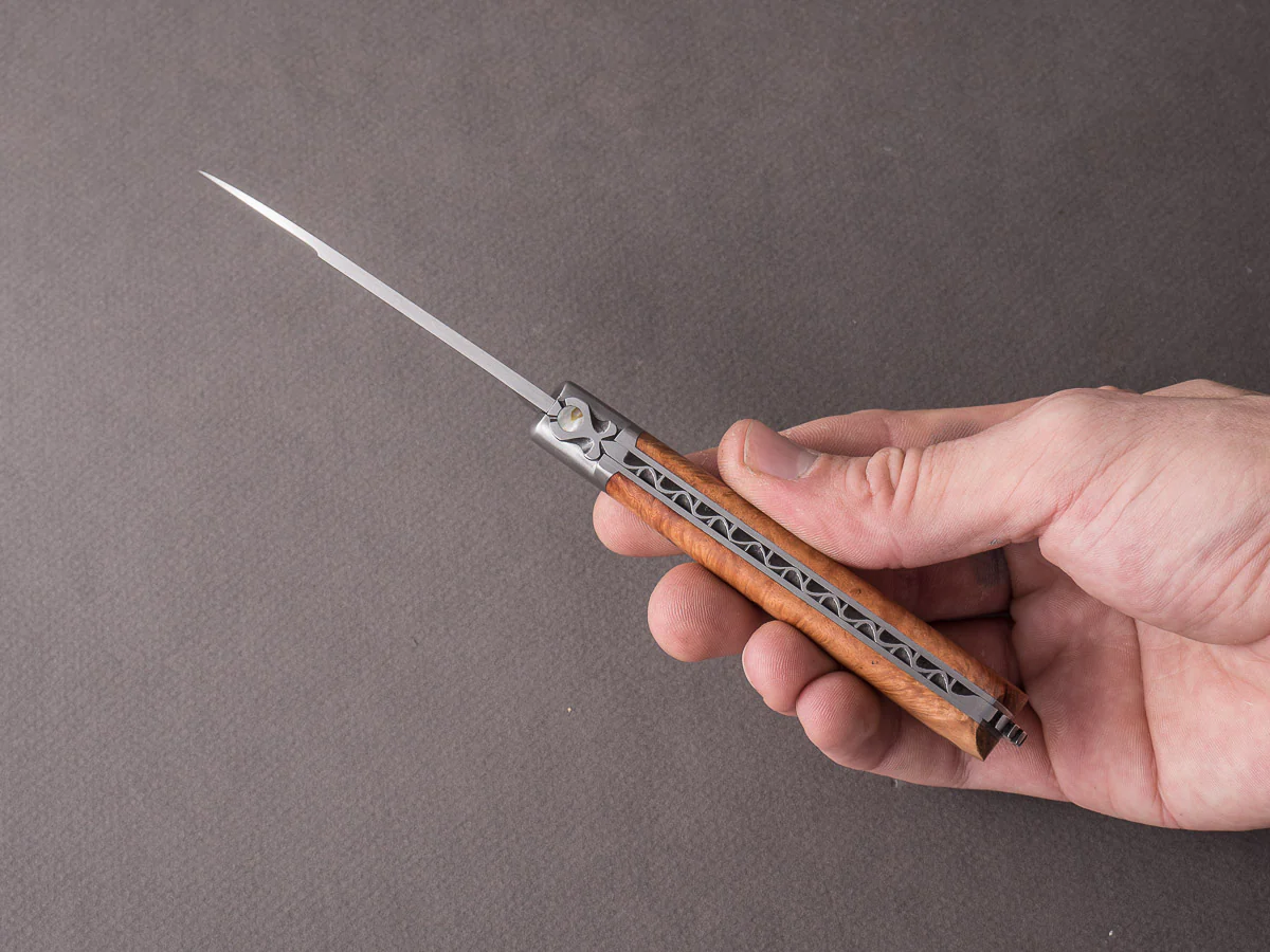 Fontenille-Pataud - 5 Coqs - 80mm Folding - Lever Lock - Briar Wood - Image 3