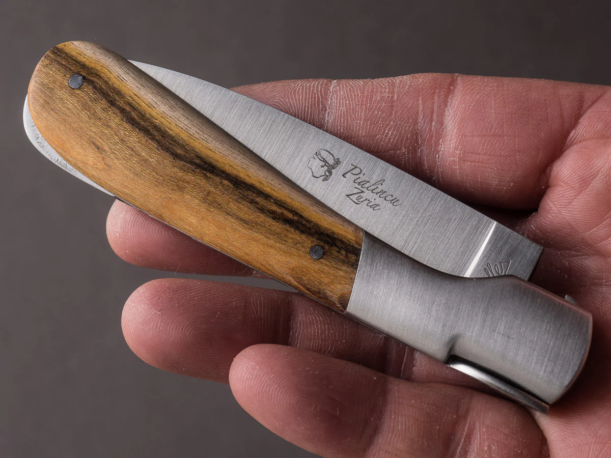 Fontenille-Pataud - Corsican Pialincu - 110mm Folding - Spring System -Pistachio Handle - Image 10