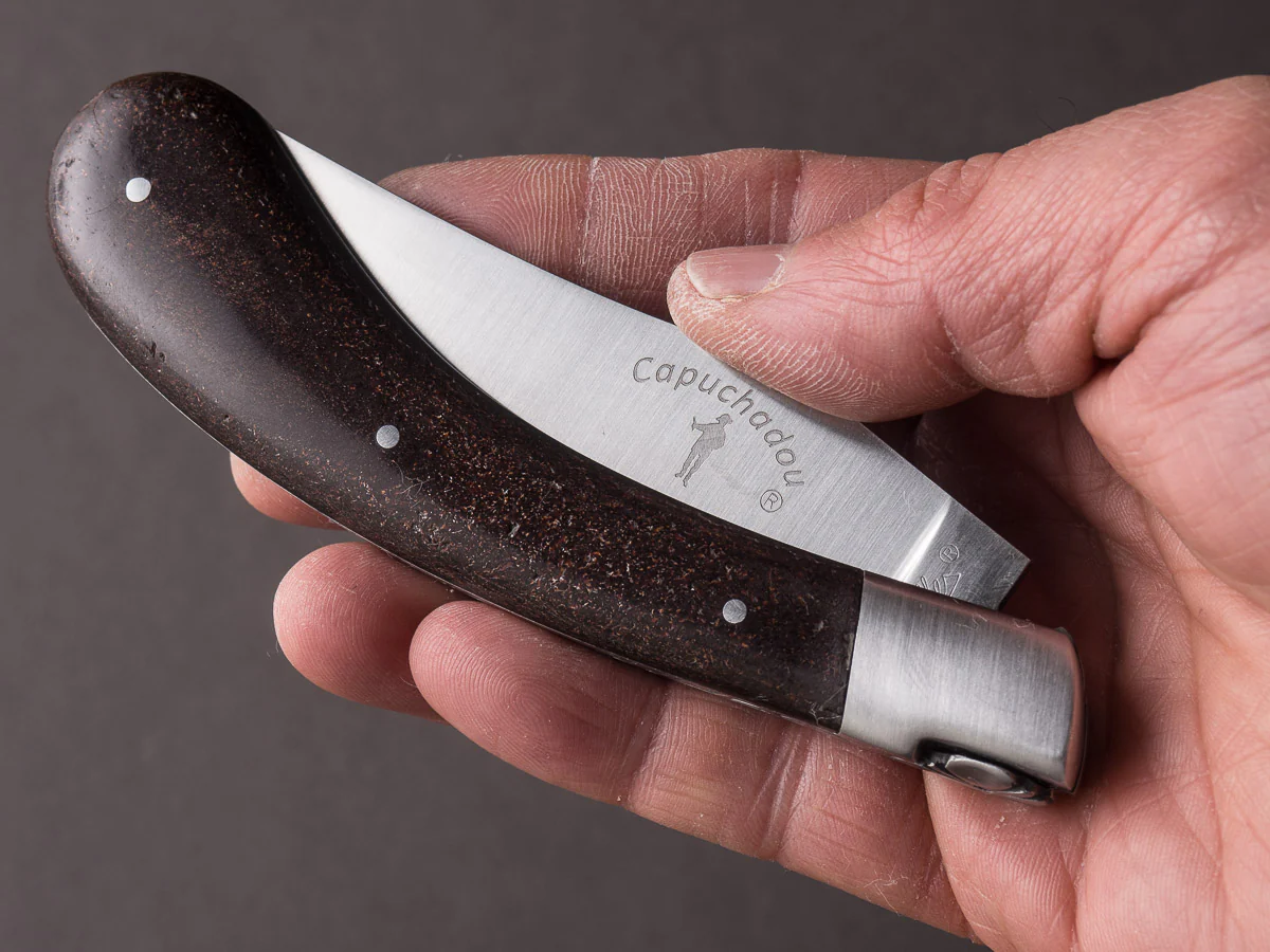 Fontenille-Pataud - Folding Knife - Le Capuchadou Guilloche - Spring Lock - 120mm - Leather Handle - Image 10