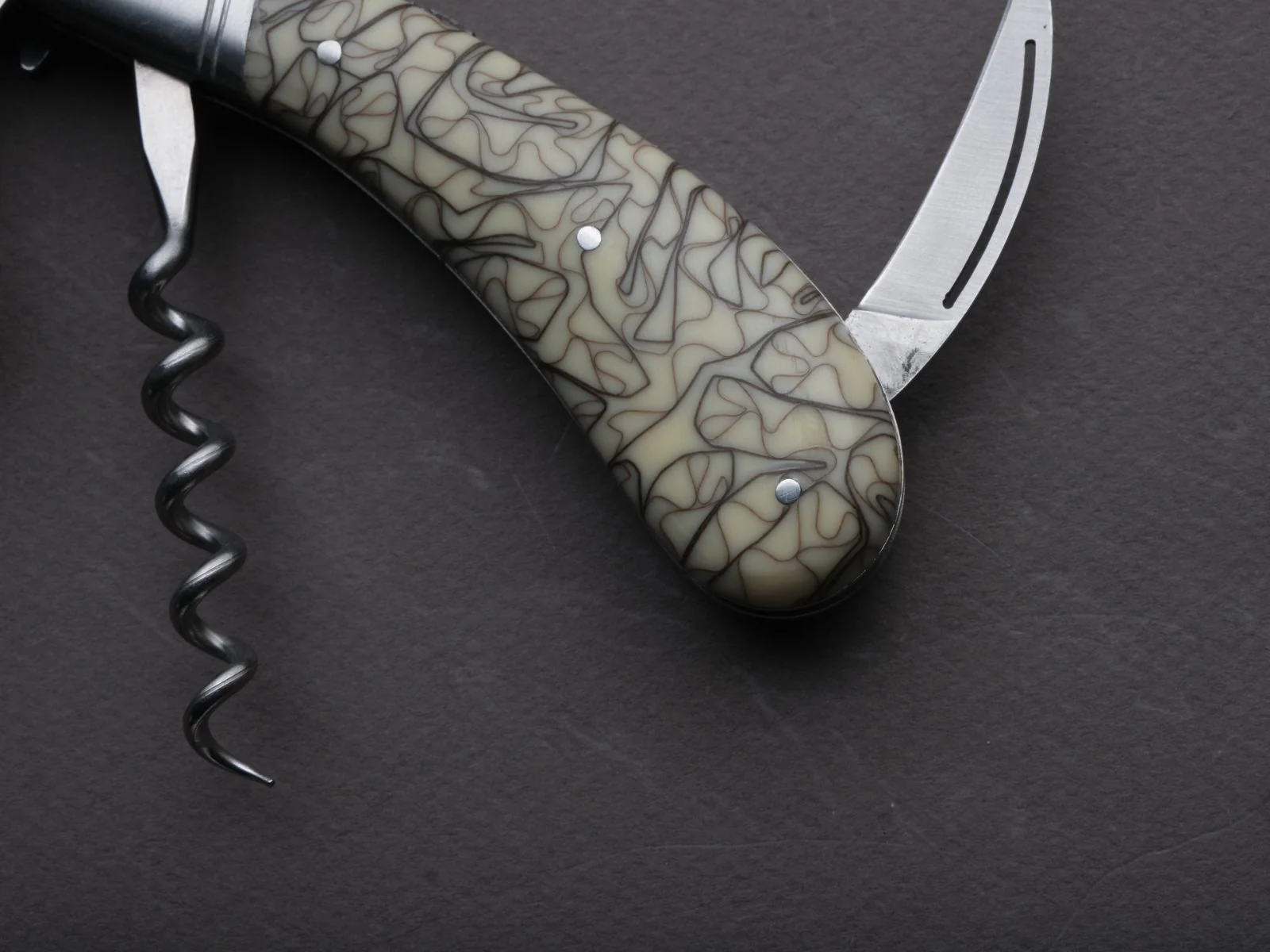 Fontenille Pataud - Sommelier/Wine Key - Laguiole Magnum- Cream Lace Resin Handle - Image 3