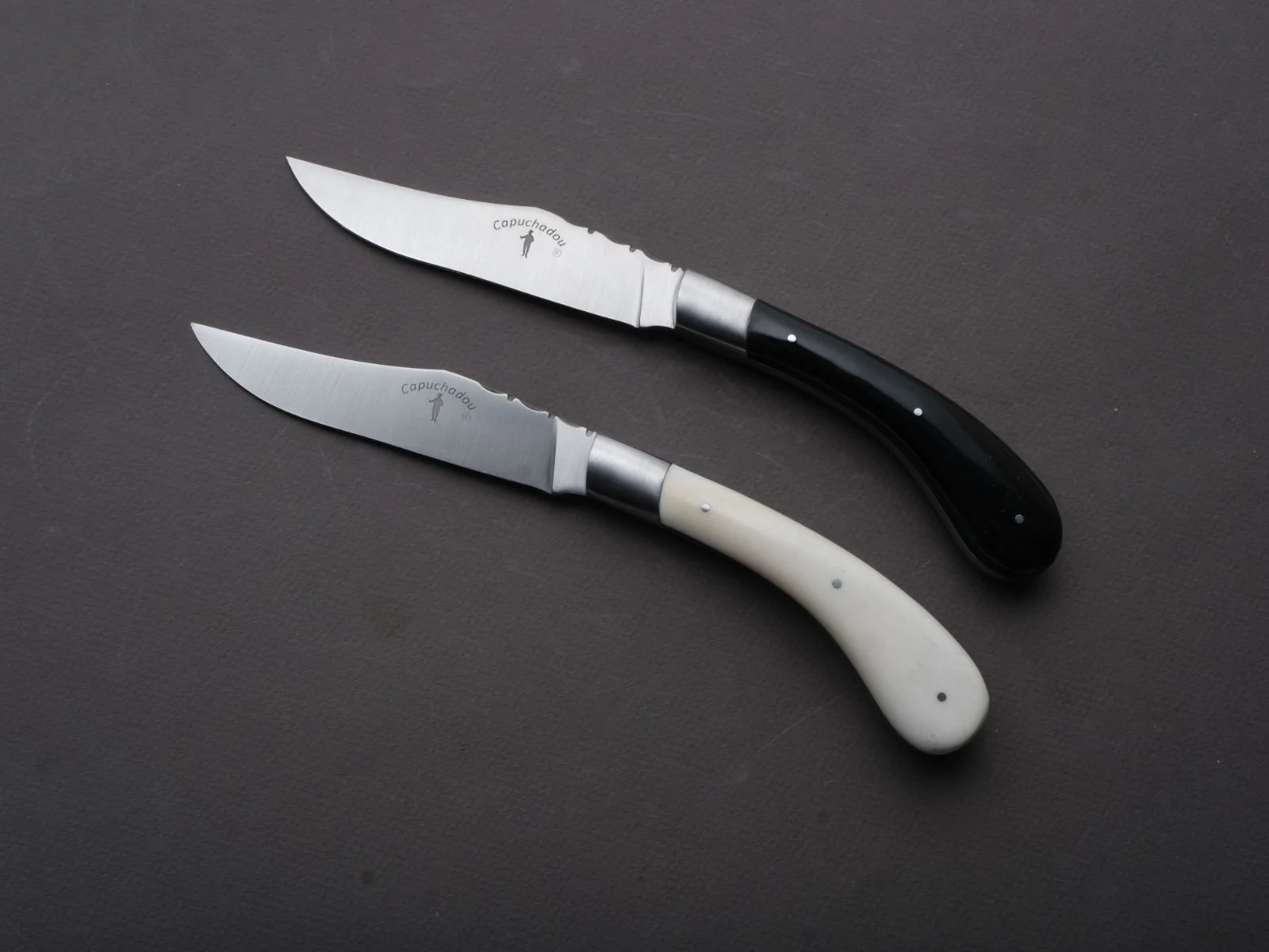 Fontenille Pataud - Steak/Table Knives - Le Capuchadou - Cow Bone + Buffalo Horn Handles - Set of 6