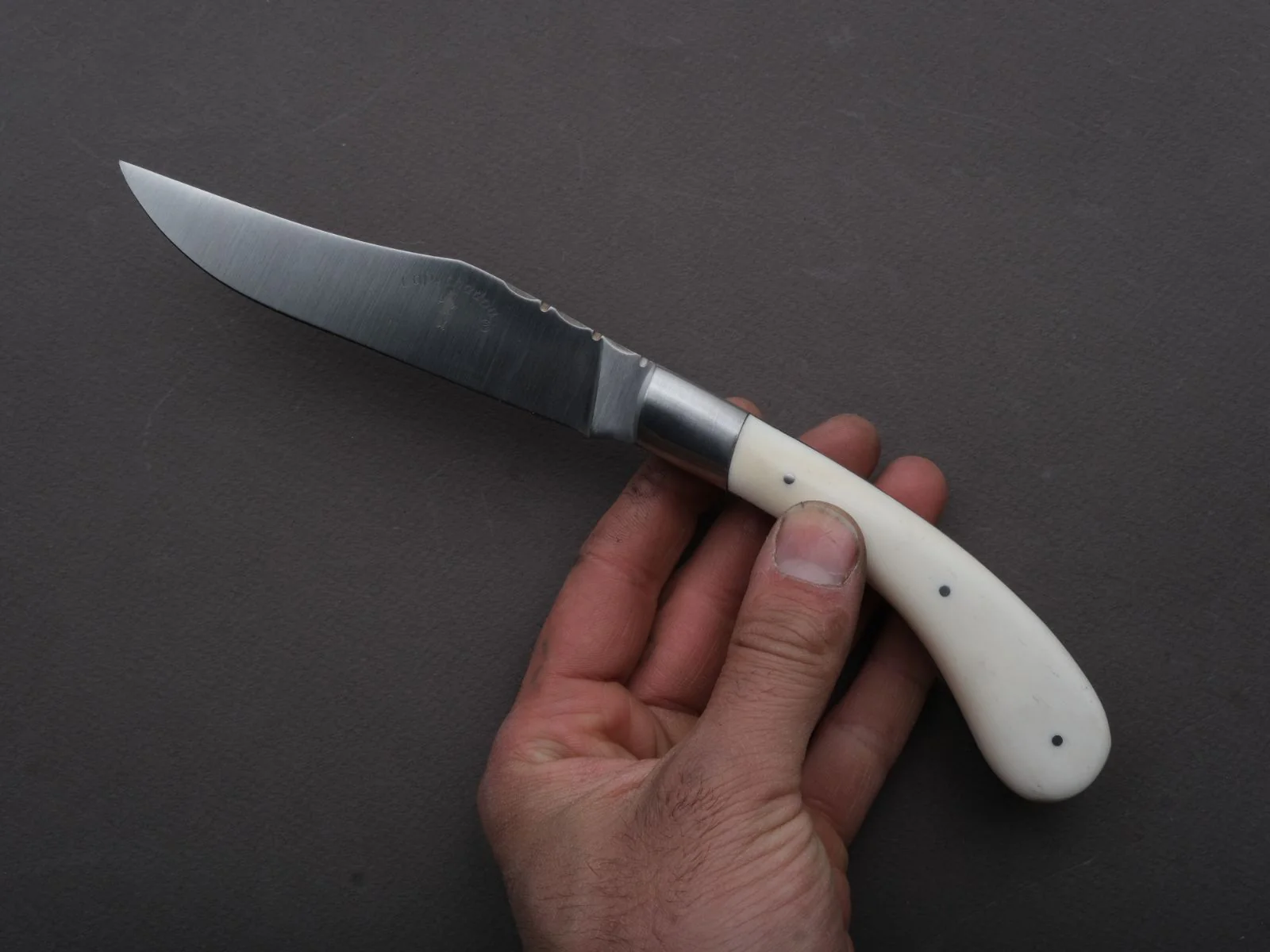 Fontenille Pataud - Steak/Table Knives - Le Capuchadou - Cow Bone + Buffalo Horn Handles - Set of 6 - Image 2