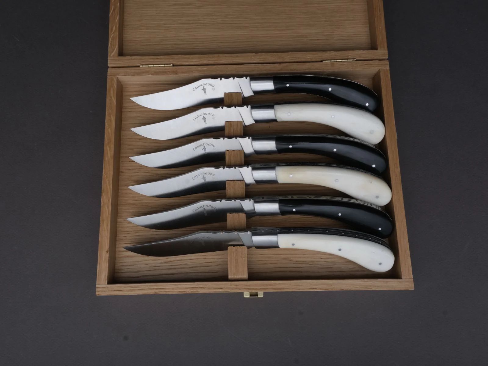 Fontenille Pataud - Steak/Table Knives - Le Capuchadou - Cow Bone + Buffalo Horn Handles - Set of 6 - Image 5