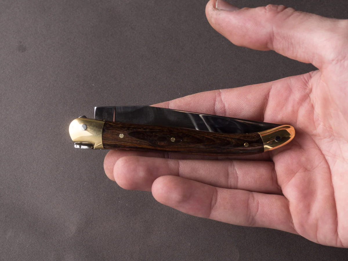 Forge De Laguiole - 11cm Folding Knife - Spring System - Pistachio Handle and Brass Bolsters - Image 9