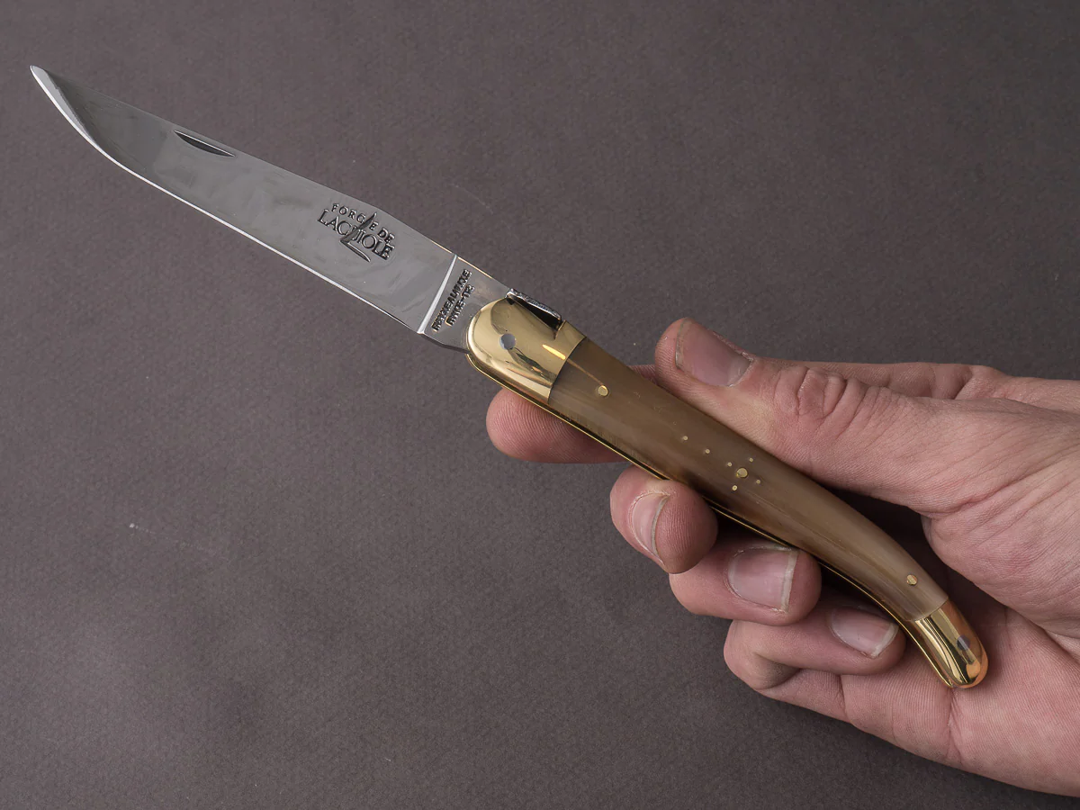 Forge De Laguiole - 12cm Folding Knife - Spring System - Blonde Horn Handle and Brass Bolsters - Image 4