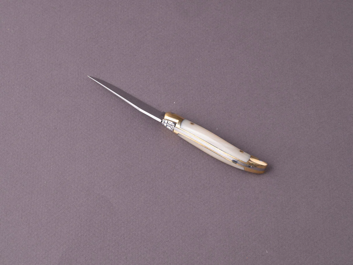 Forge de Laguiole - 70mm Folding Knife - Spring Lock - Blonde Horn & Brass Handle - Image 2