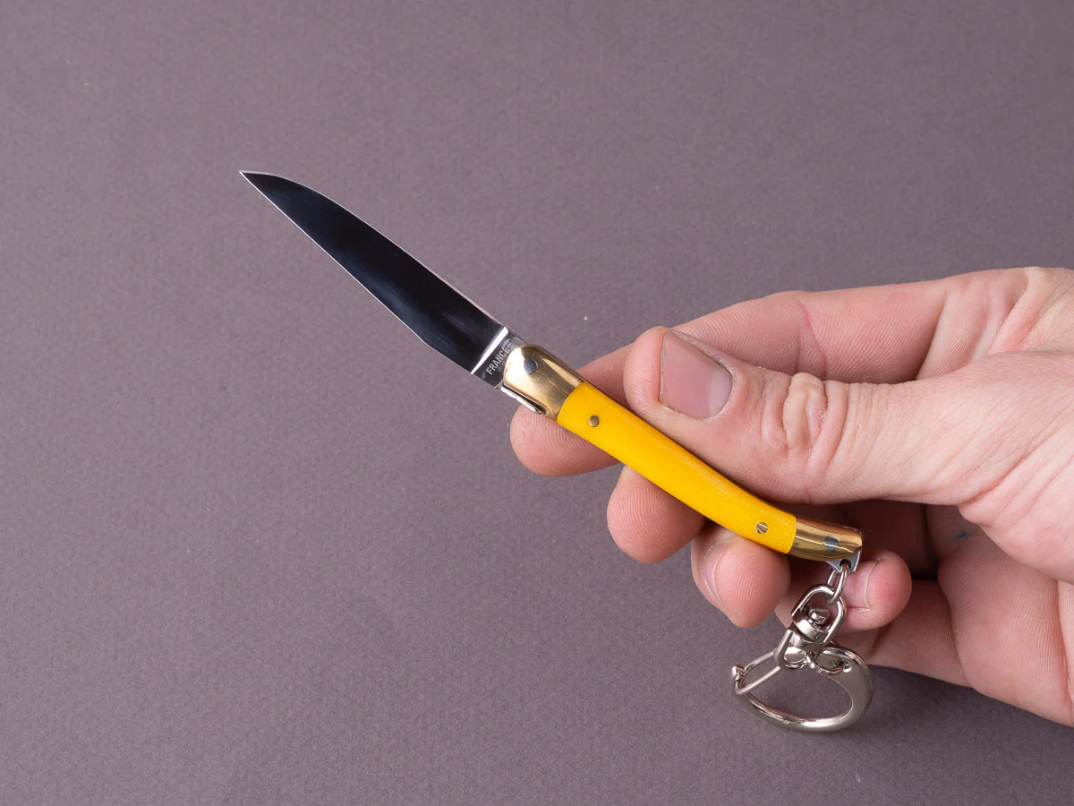 Forge de Laguiole - 70mm Folding Knife - Spring Lock - Yellow Micarta & Brass Handle - Keychain Ring - Image 3