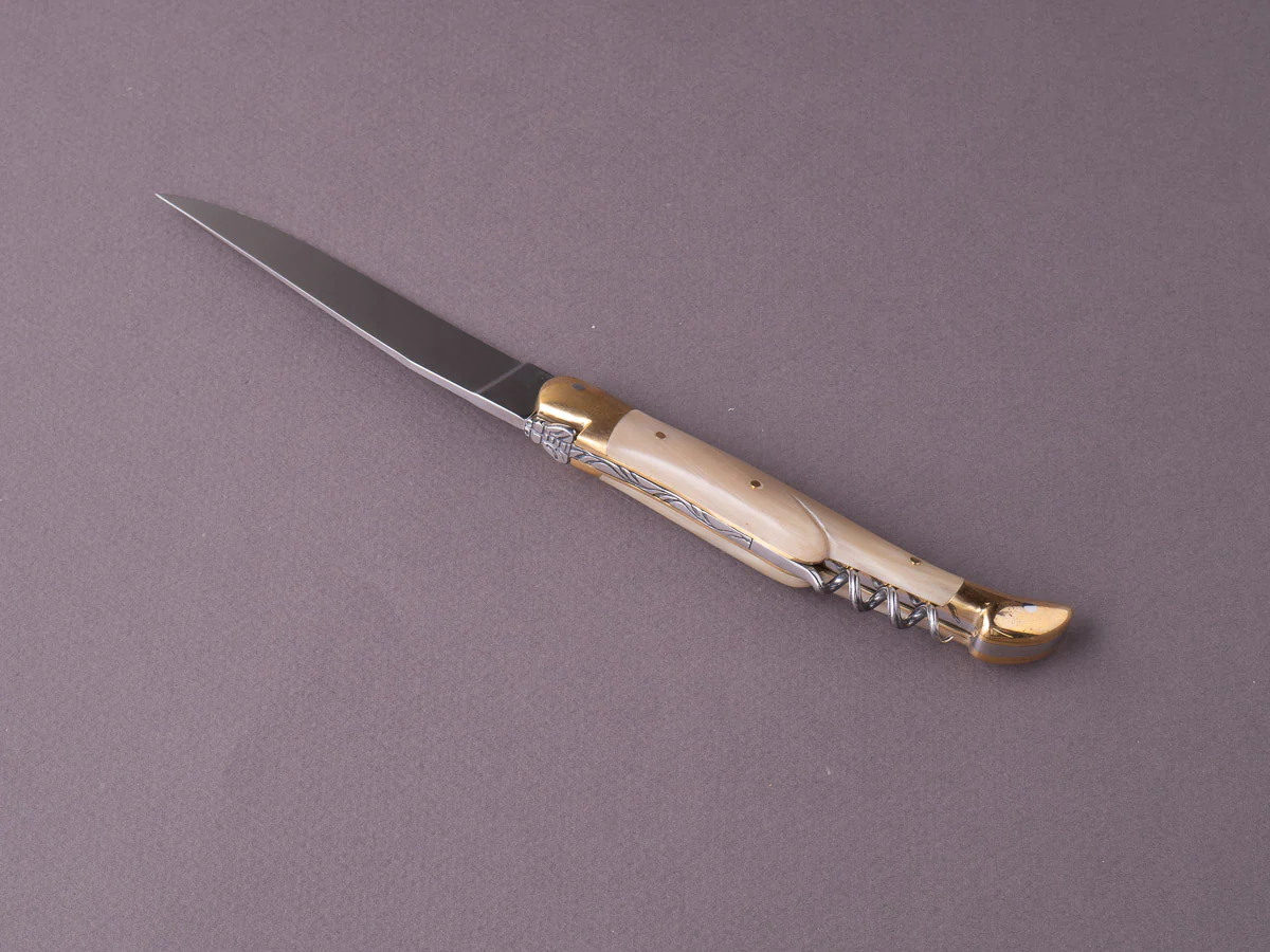 Forge De Laguiole -  Folding/Pocket Knife - 12cm 2 Piece - Blonde Aubrac Horn Handle w/ Brass Bolsters - Image 4