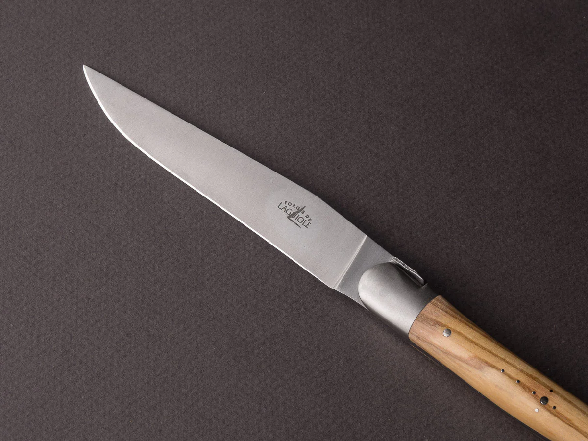 Forge de Laguiole - Steak/Table Knives - Satin Bolsters - Olive & Steel Handle - Image 10