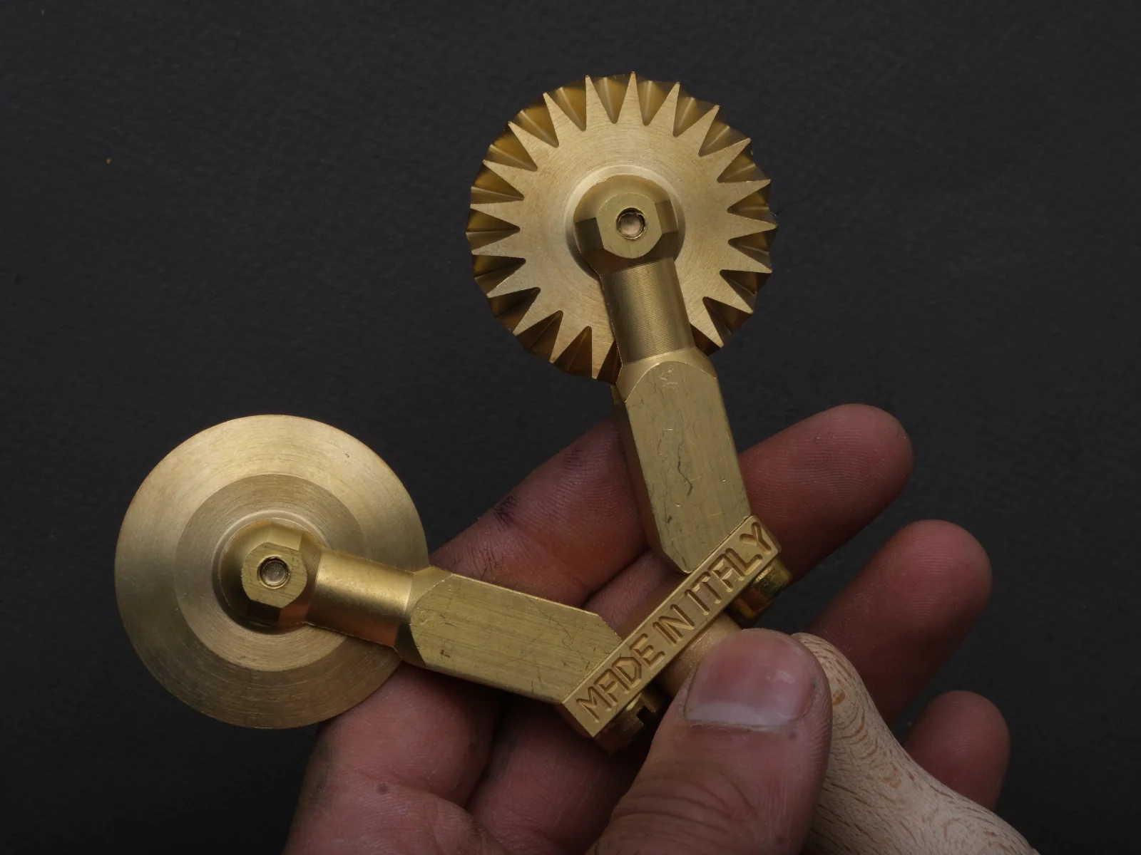 Ga.Ri. Torneria - Dual Brass Pasta Wheel - Smooth/Fluted - Image 3