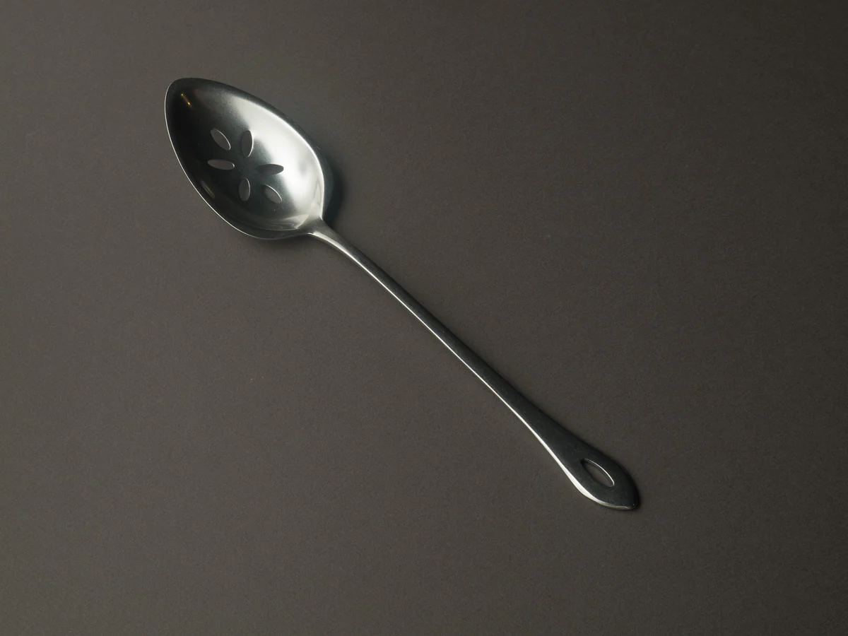 Gestura - 00 Silver - Utility Slotted Spoon - Table Spoon - Image 2