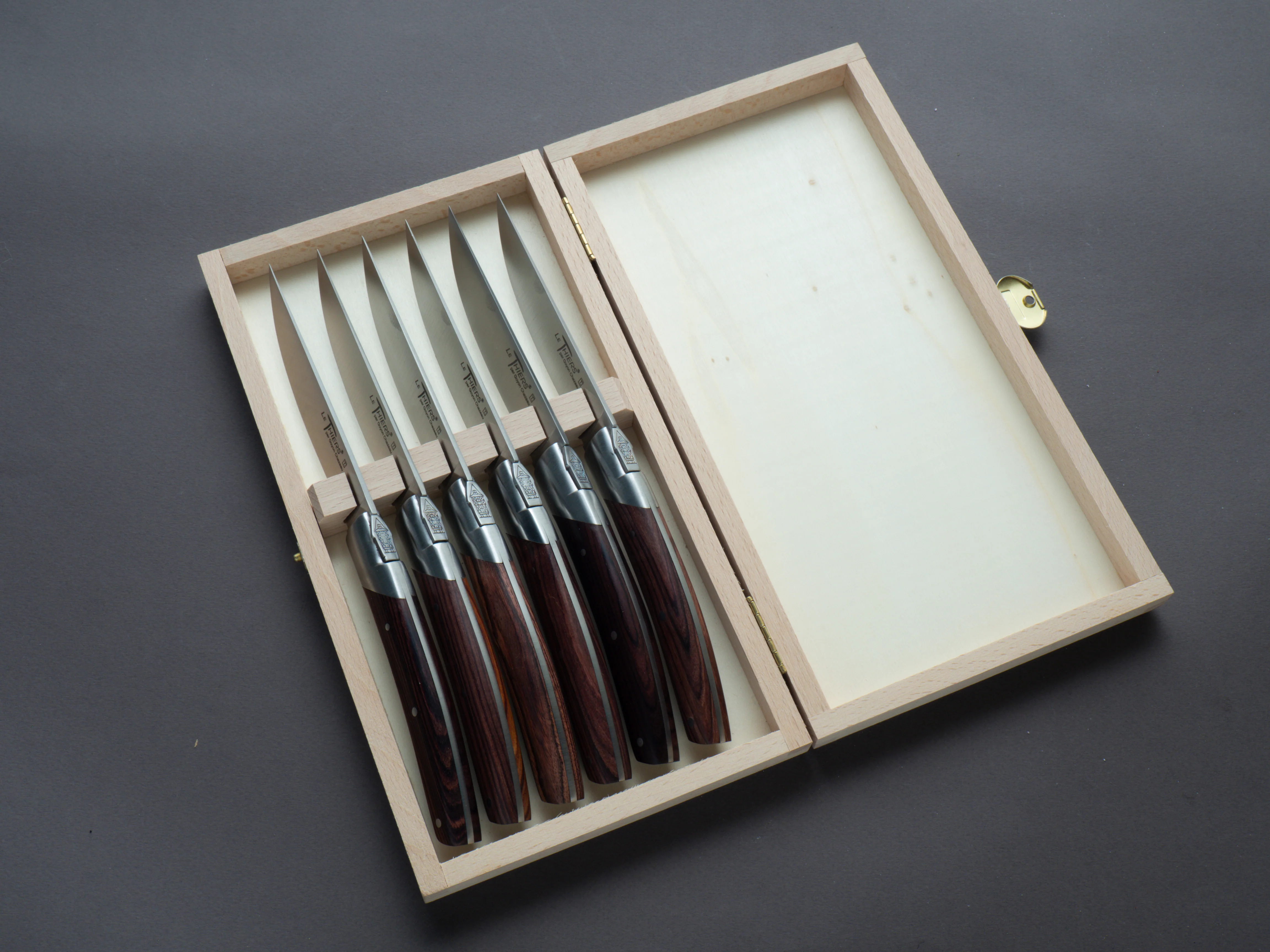 Goyon Chazeau - Le Thiers Pirou Avantage - Steak/Table Knives - Violet Wood Handle