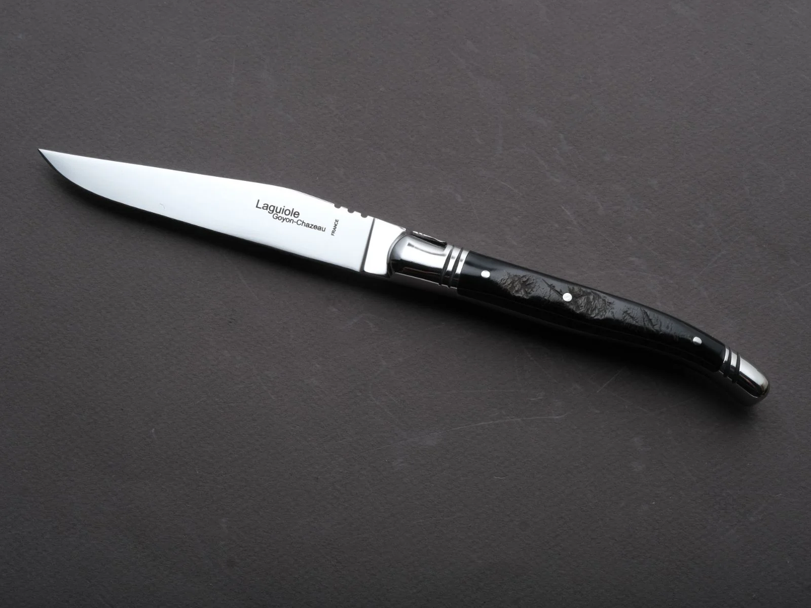 Goyon Chazeau - Steak/Table Knives - Laguiole Prrestige - Black Buffalo Horn Handles - Set of 6