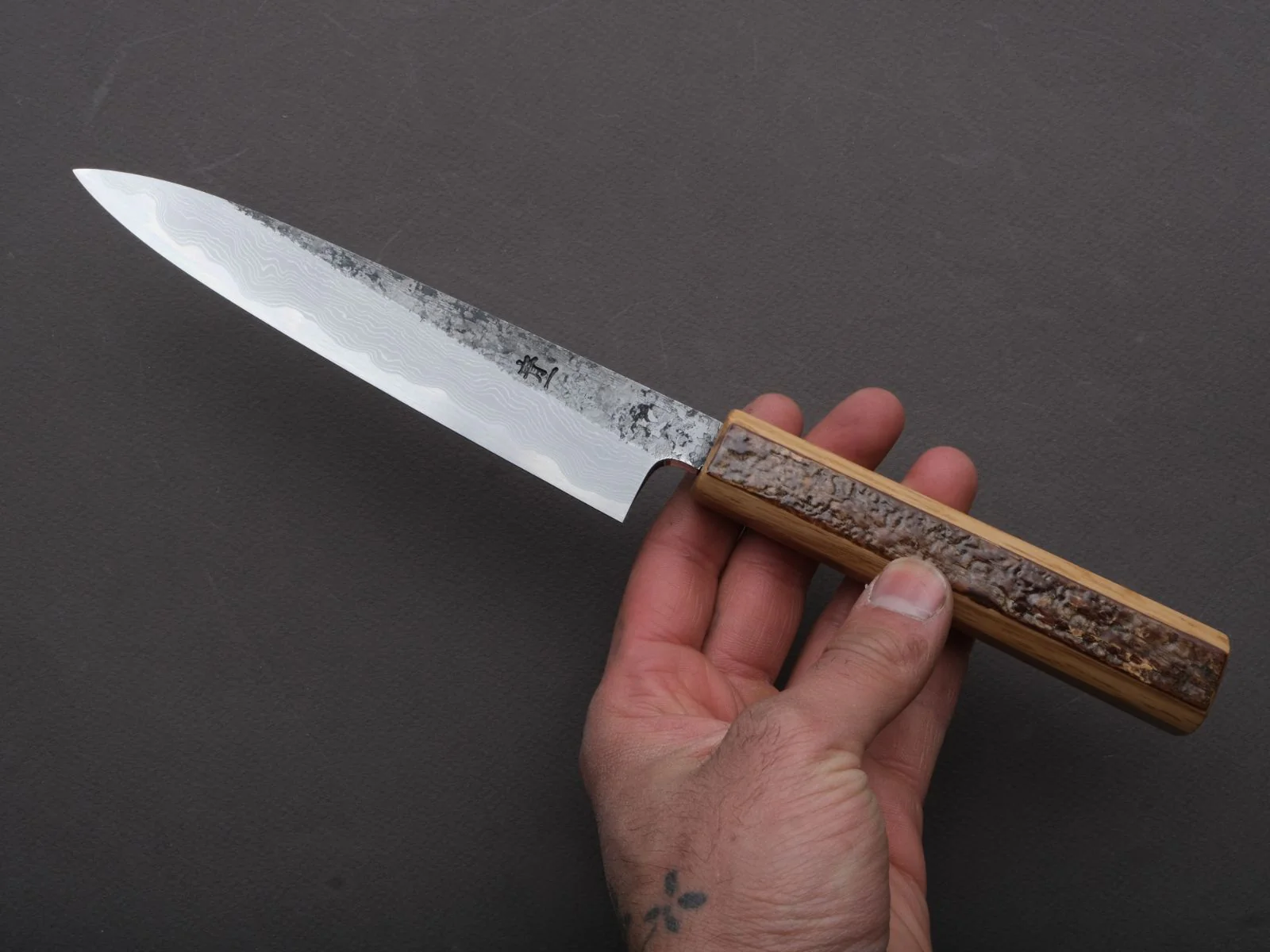 HADO - Sumi - Blue #1 - Damascus Kurouchi - 150mm Petty - Oak and Cherry Bark Handle - Image 4