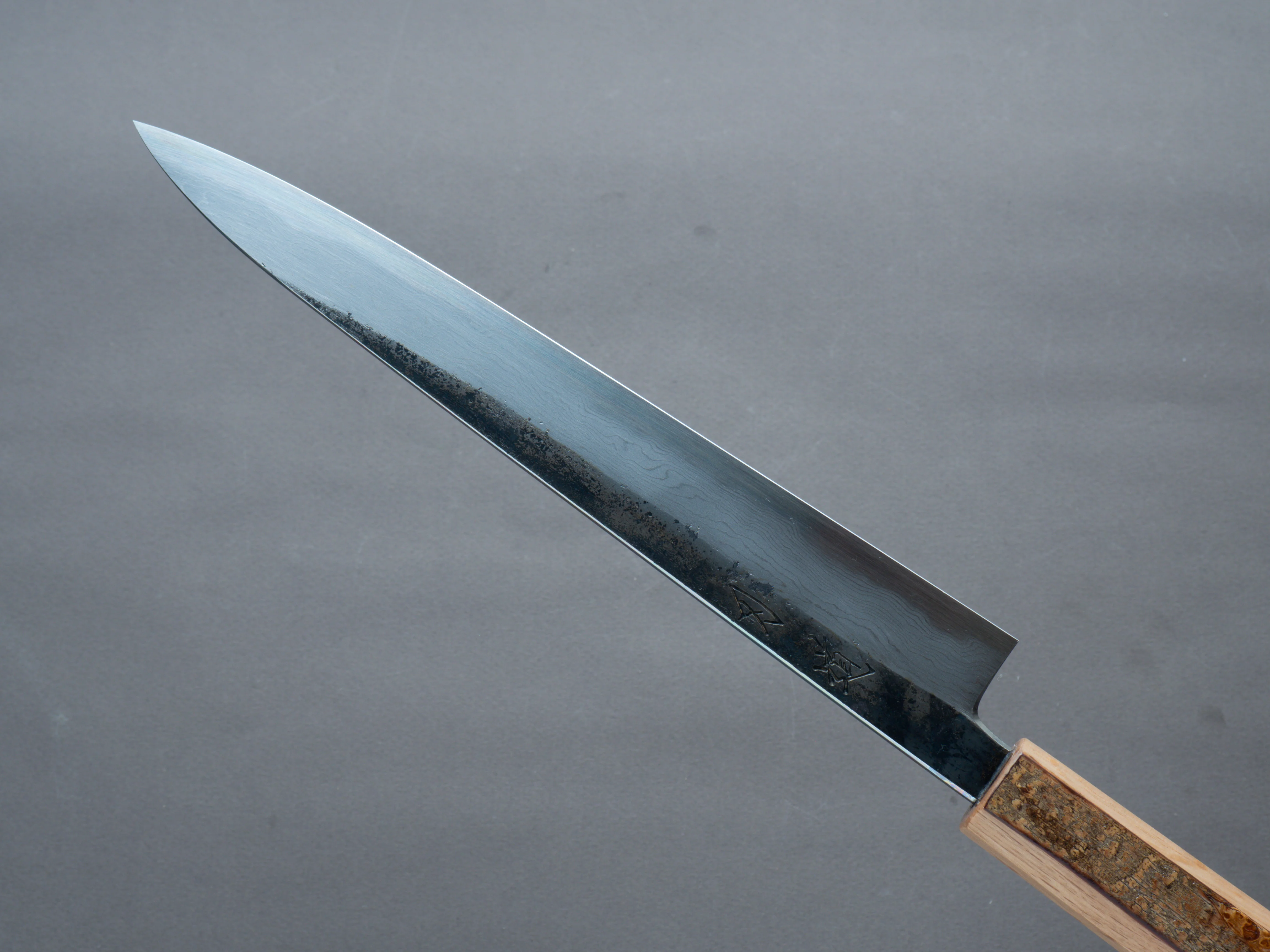 HADO - Sumi - Blue #1 - Damascus Kurouchi - Sujihiki - 240mm - Oak and Cherry Bark Handle - Image 4