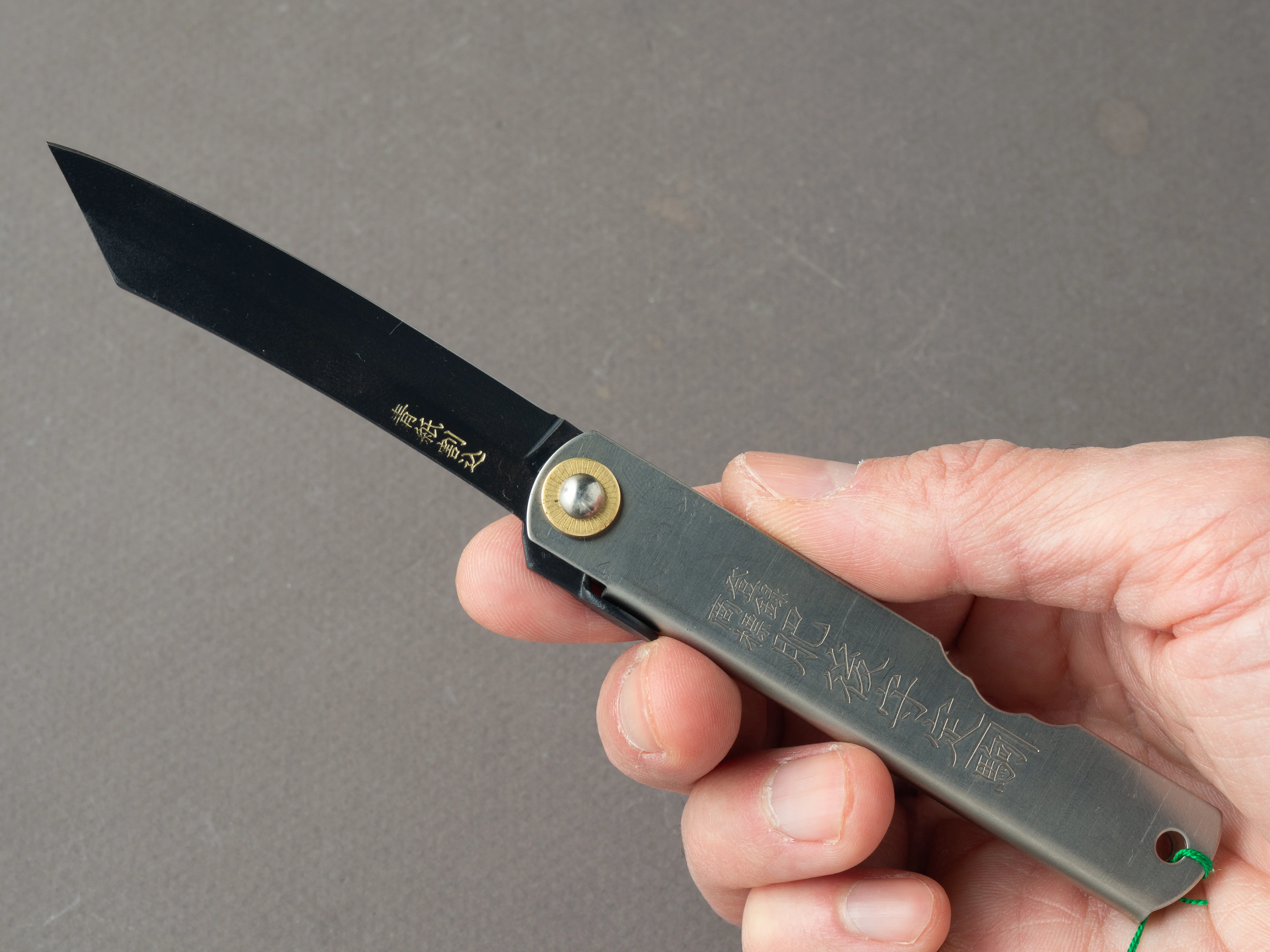 Higonokami - Folding Knife - Blue #2 - Black Blade - 75mm - Titanium Handle - Image 10
