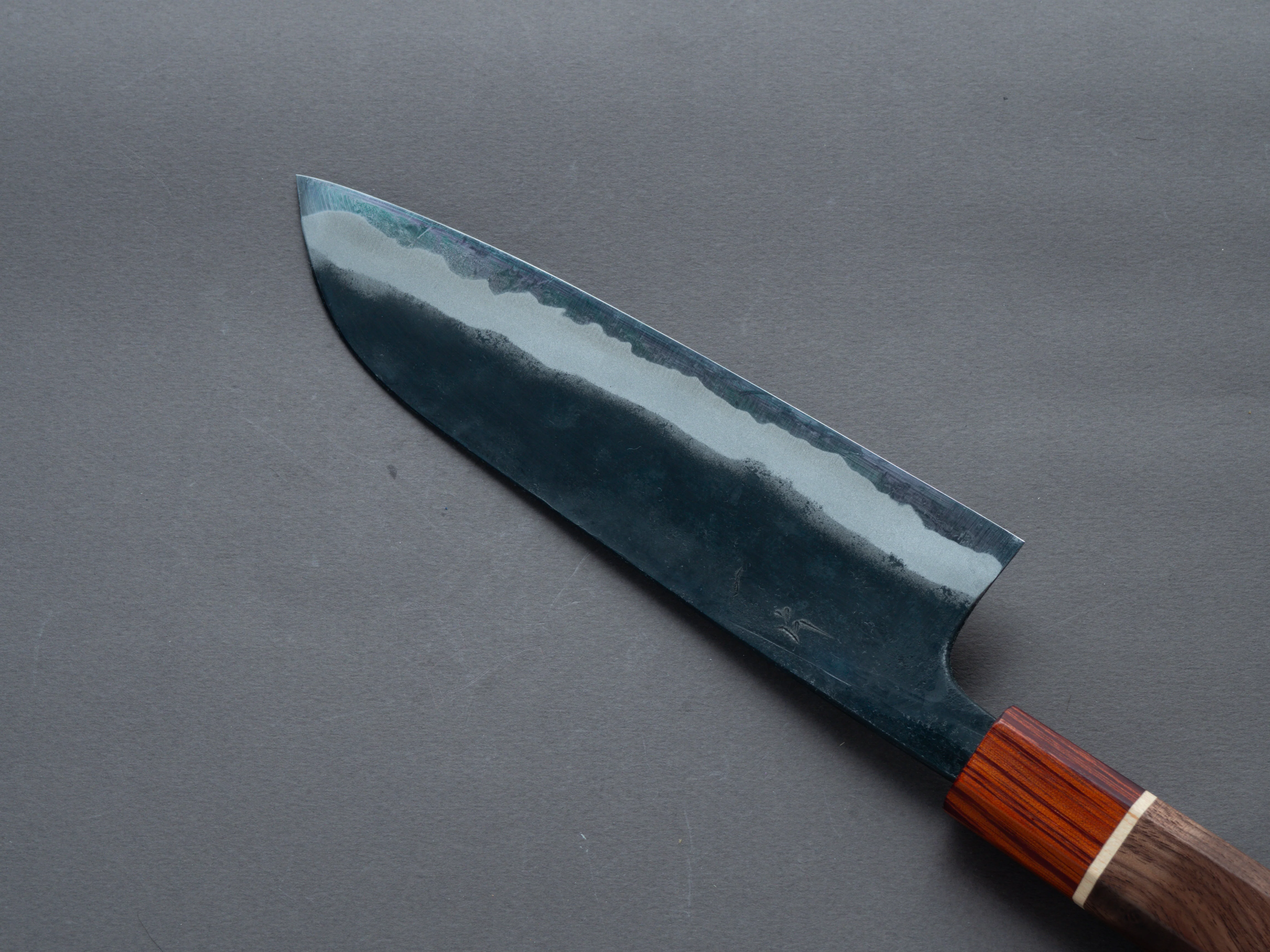 Hitohira - Tosa - Kurouchi - Blue #2 - 170mm Santoku - Walnut Handle (Rengas Ferrule) - Image 4