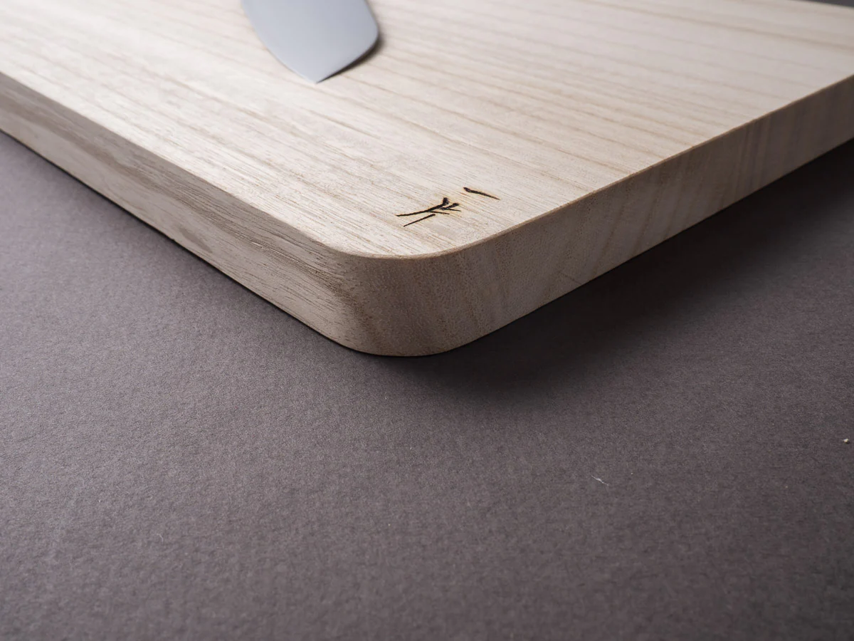 Hitohira - Cutting Board - Kiri Wood - Small - Image 4