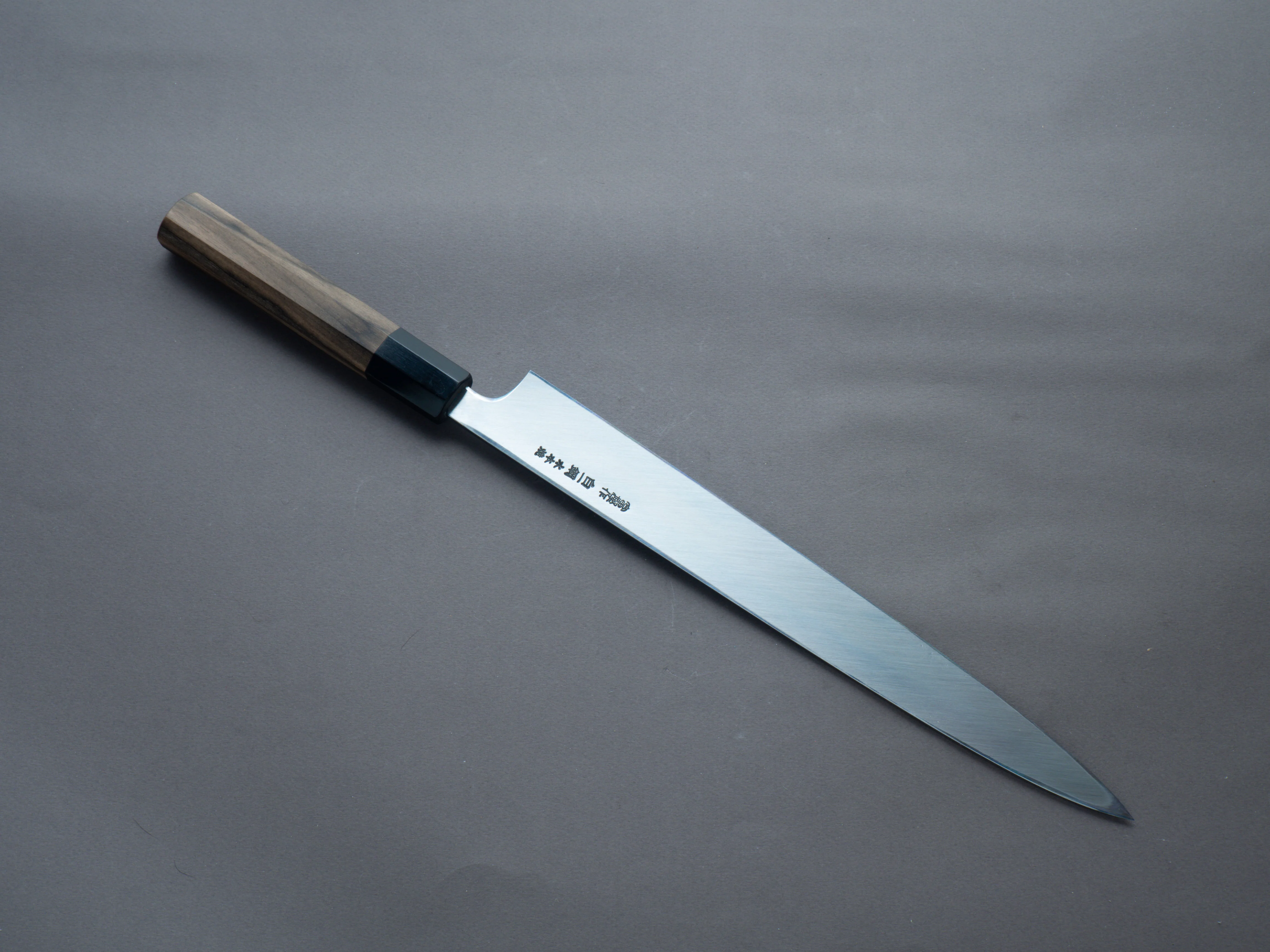 Hitohira - Togashi - White #1 - Tanryumon Mizu Honyaki - 300mm Yanagiba - Kurokaki Persimmon Handle (Saya) - Image 3