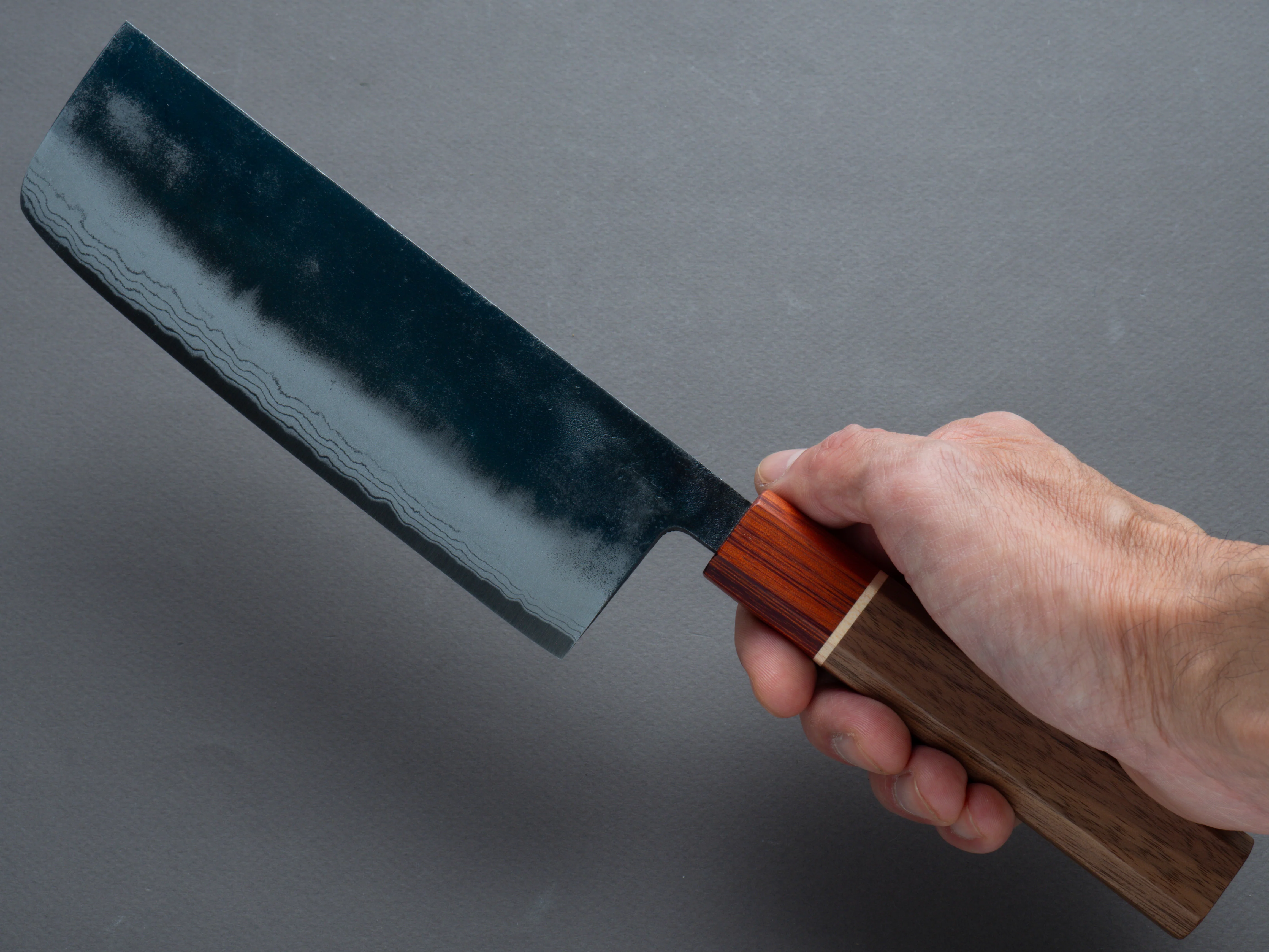 Hitohira - Echizen NB - White #2 - Kurouchi Damascus - Nakiri - 165mm - Walnut Handle (Rengas Ferrule) - Image 6