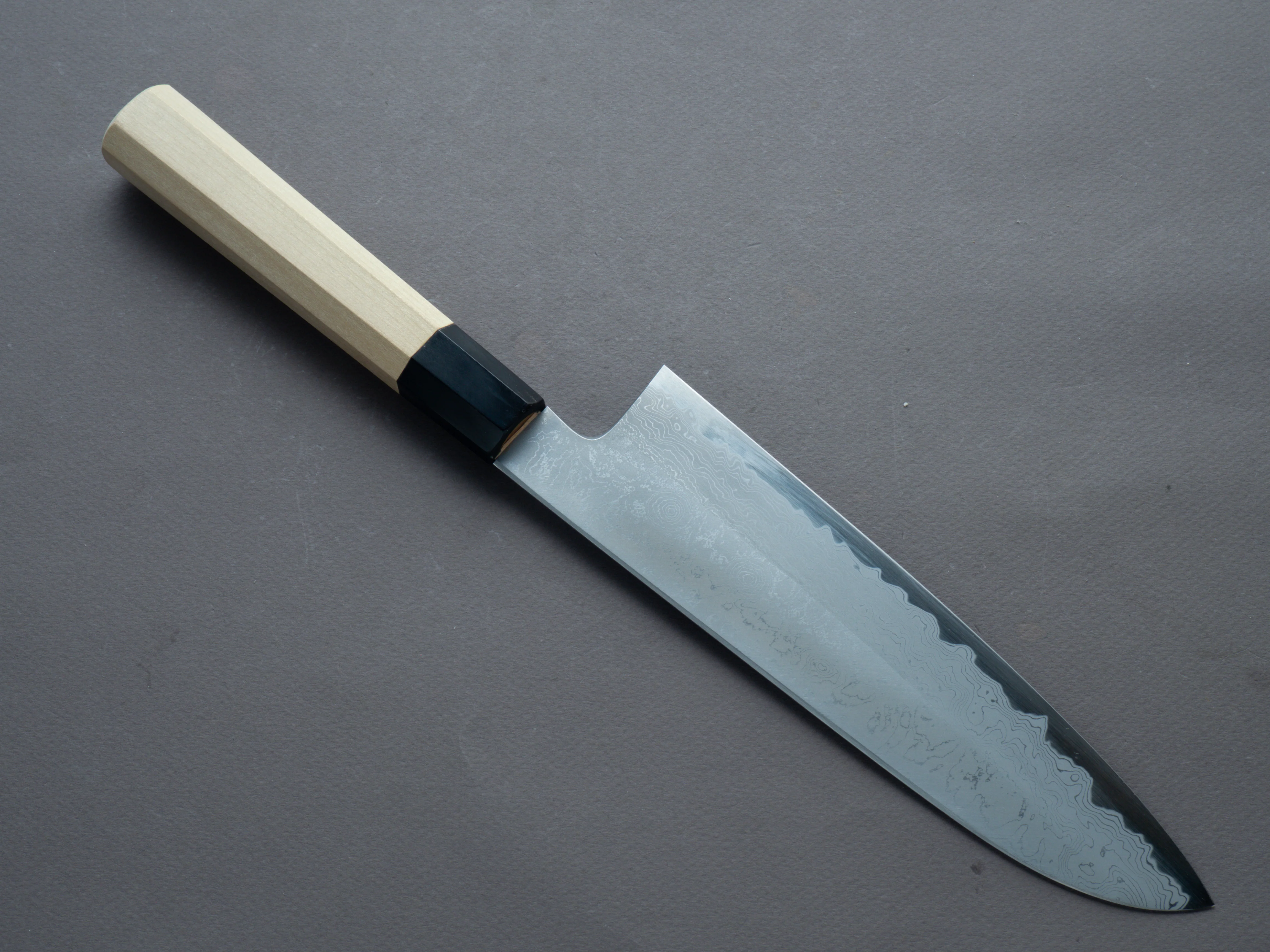 Hitohira - Gorobei x Kyuzo - White #2 Damascus - 210mm Gyuto - Magnolia Handle - Image 2