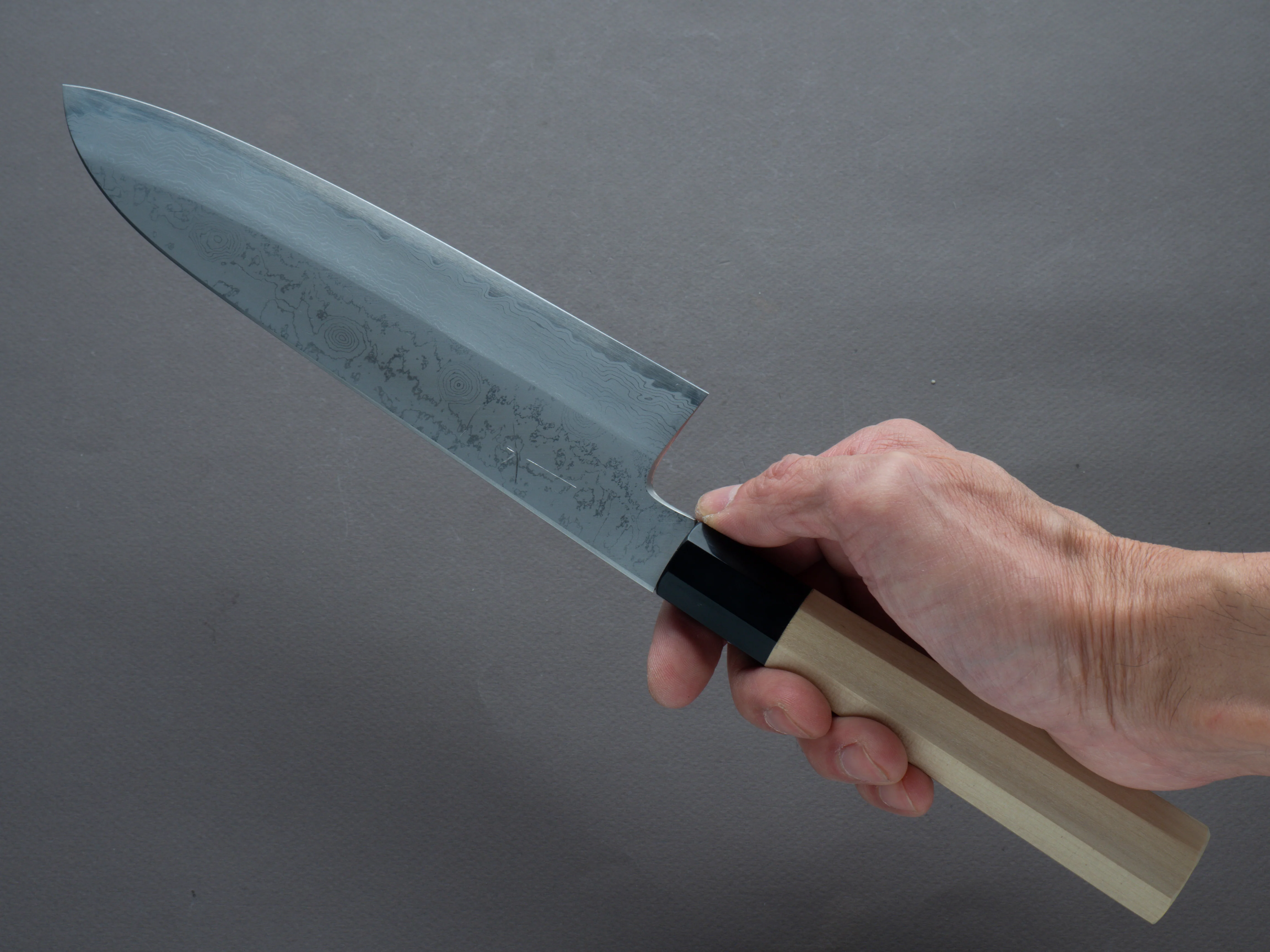 Hitohira - Gorobei x Kyuzo - White #2 Damascus - 210mm Gyuto - Magnolia Handle - Image 7