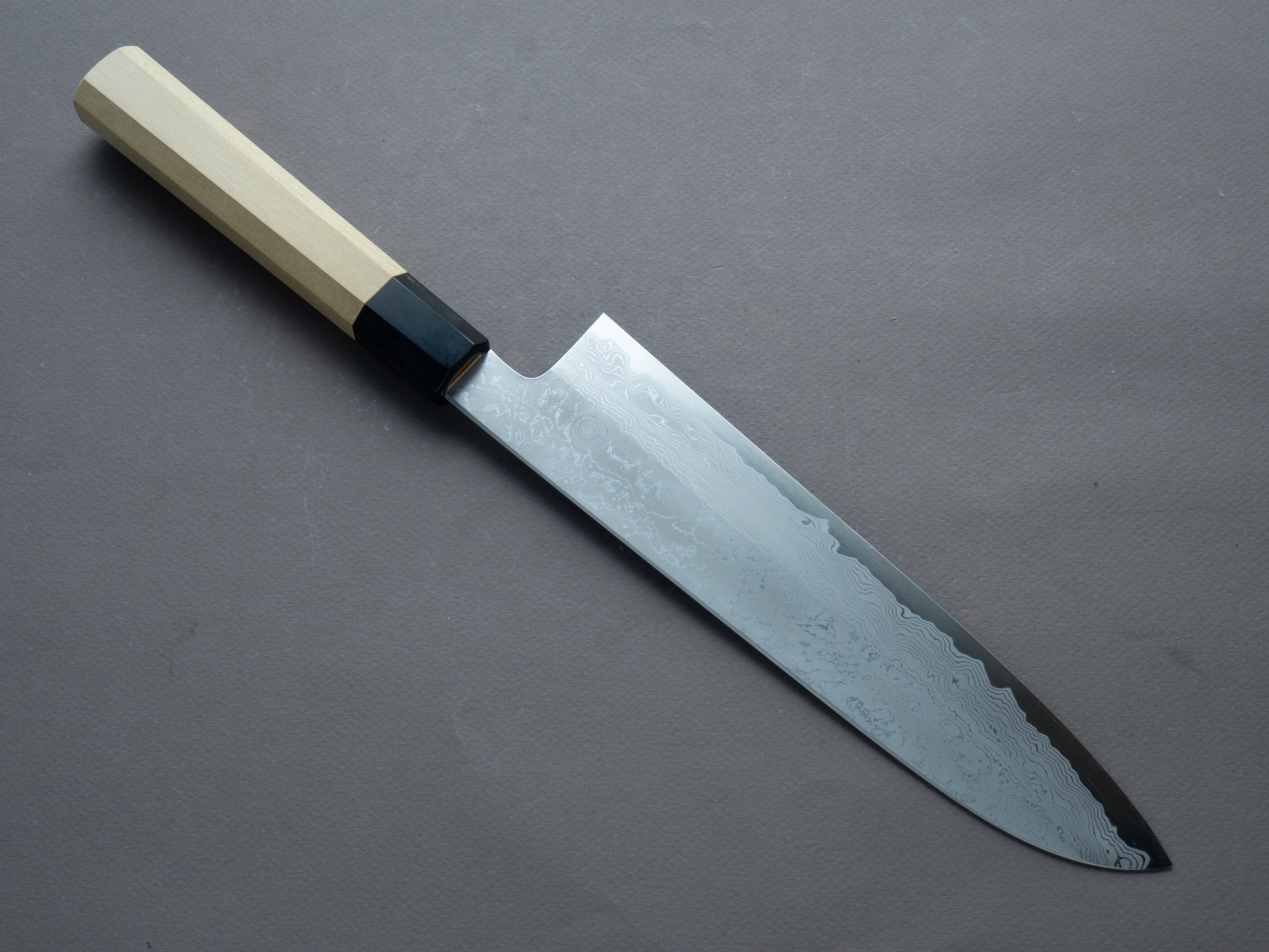 Hitohira - Gorobei x Kyuzo - White #2 Damascus - 240mm Gyuto - Magnolia Handle - Image 2
