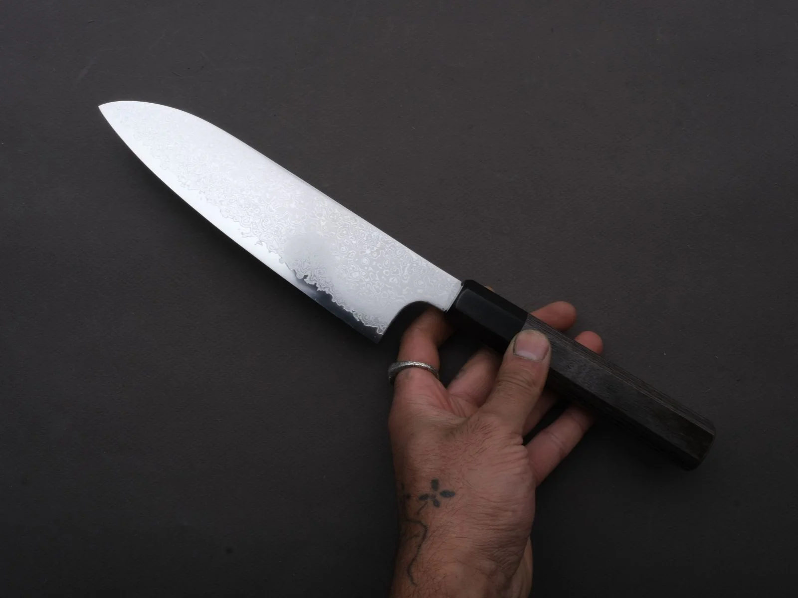 Hitohira - Imojiya TH - Damascus - Stainless - Santoku - 180mm - Gray Pakka Handle - Image 4