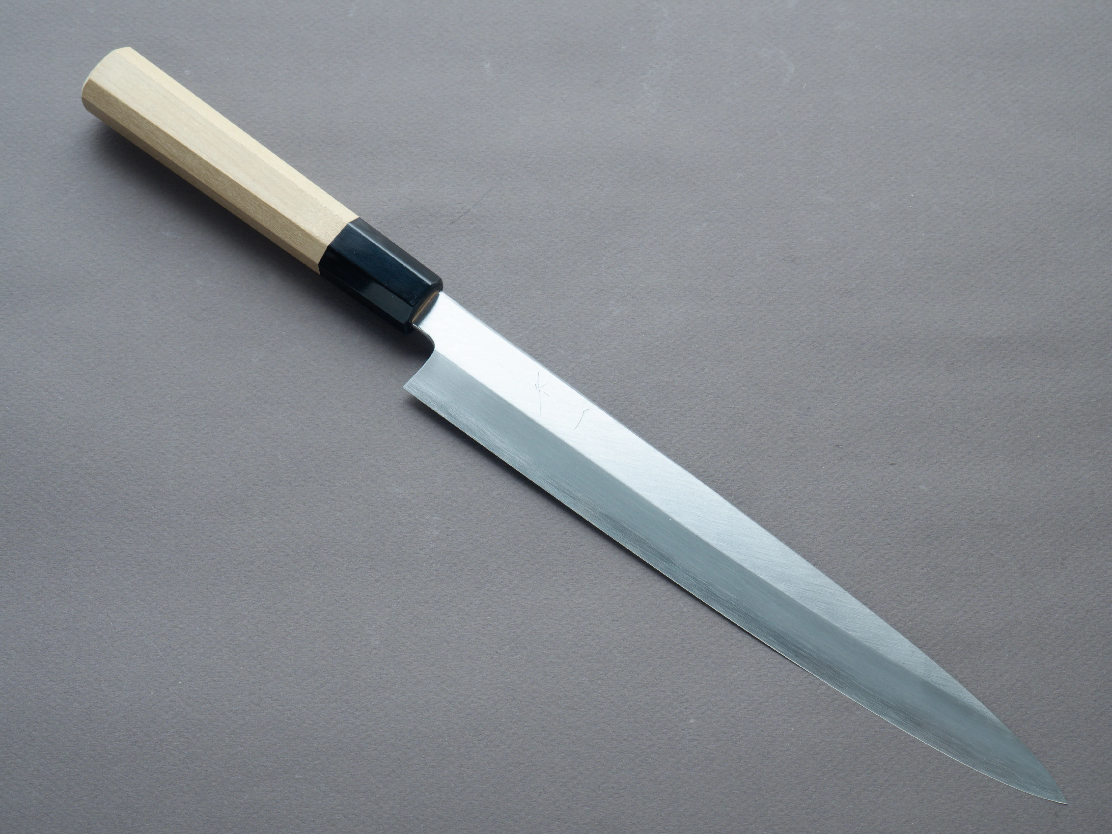 Hitohira - Kikuchiyo - Mosuke - Silver #3 - 240mm Yanagiba - Ho Wood Handle (Saya)