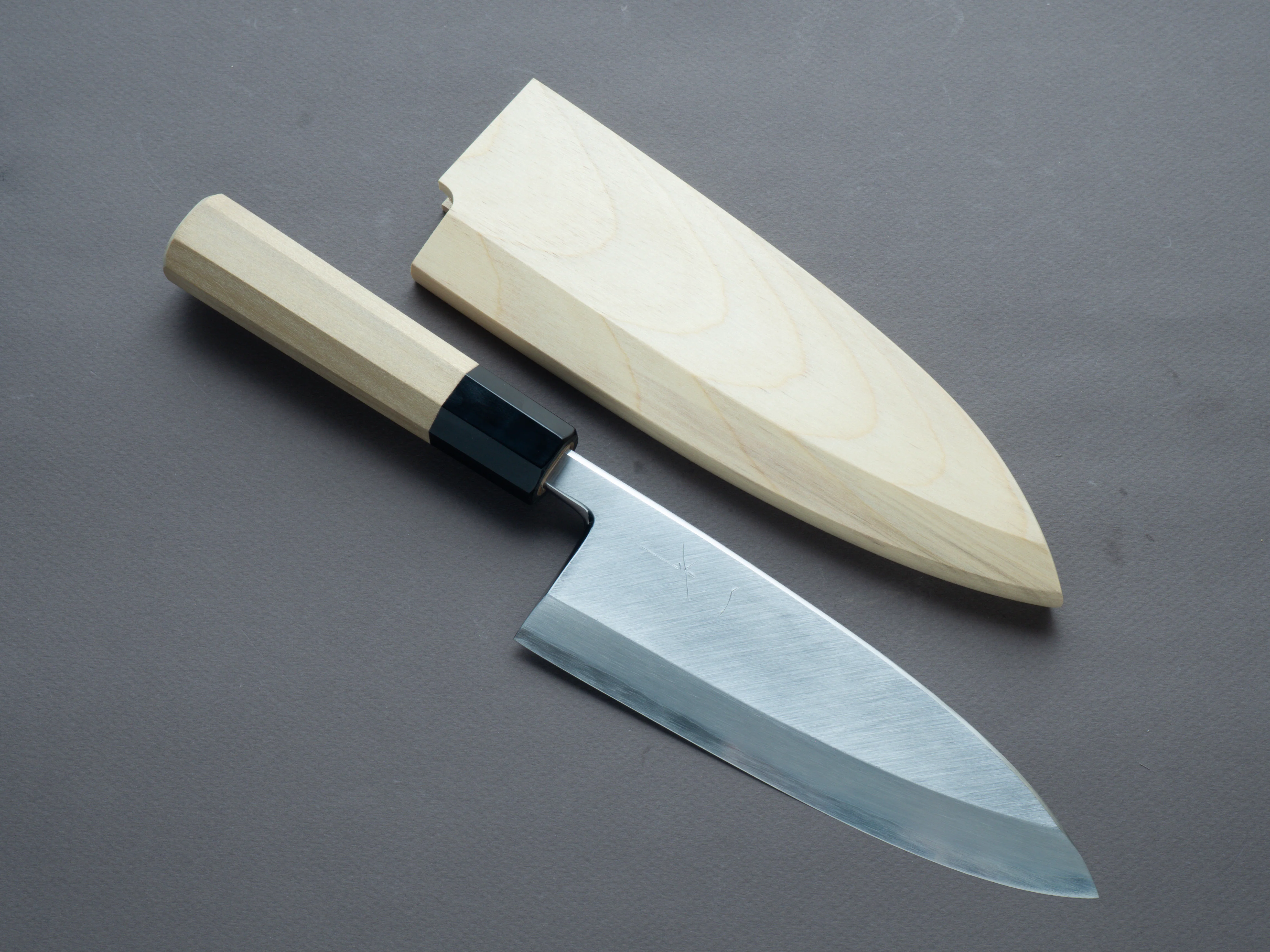 Hitohira - Kikuchiyo x Rikichi - Silver #3 - 165mm - Deba - Ho Wood Handle (Saya)