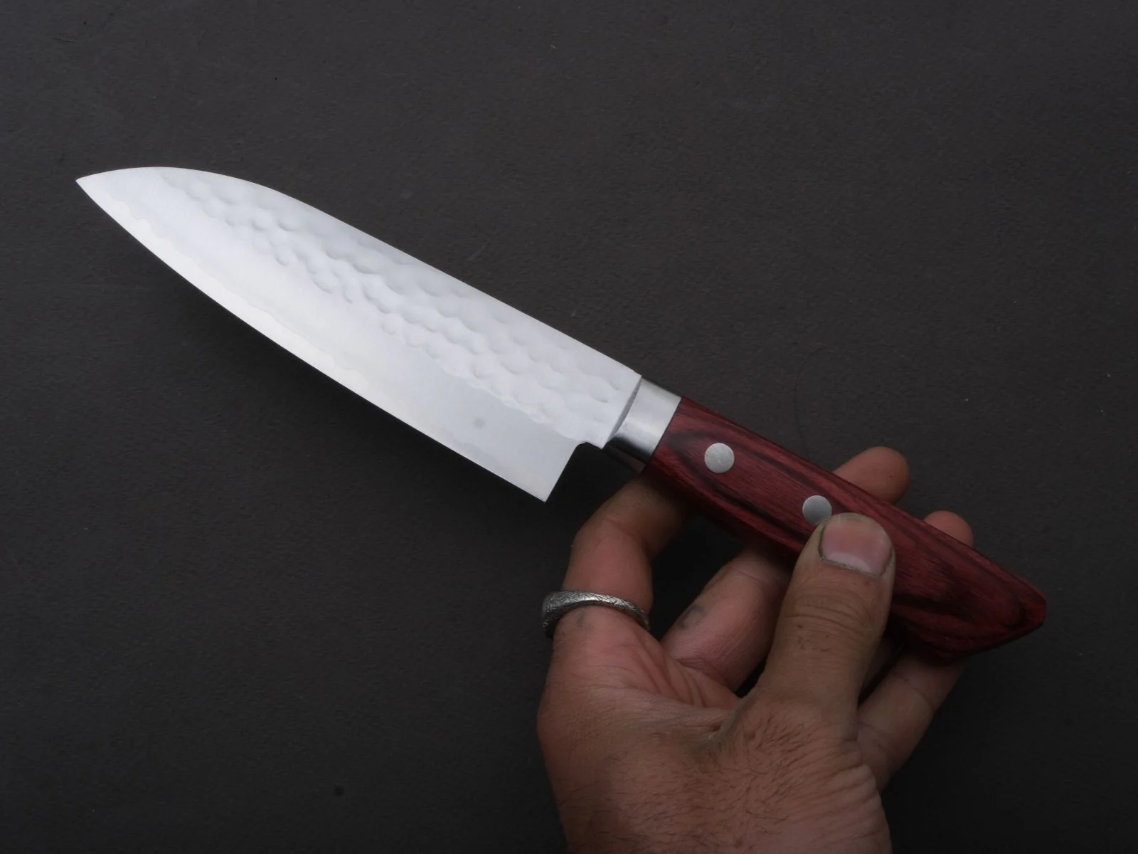 Hitohira - NM - Tsuchime - Santoku - 130mm - Red Pakka Handle - Image 4