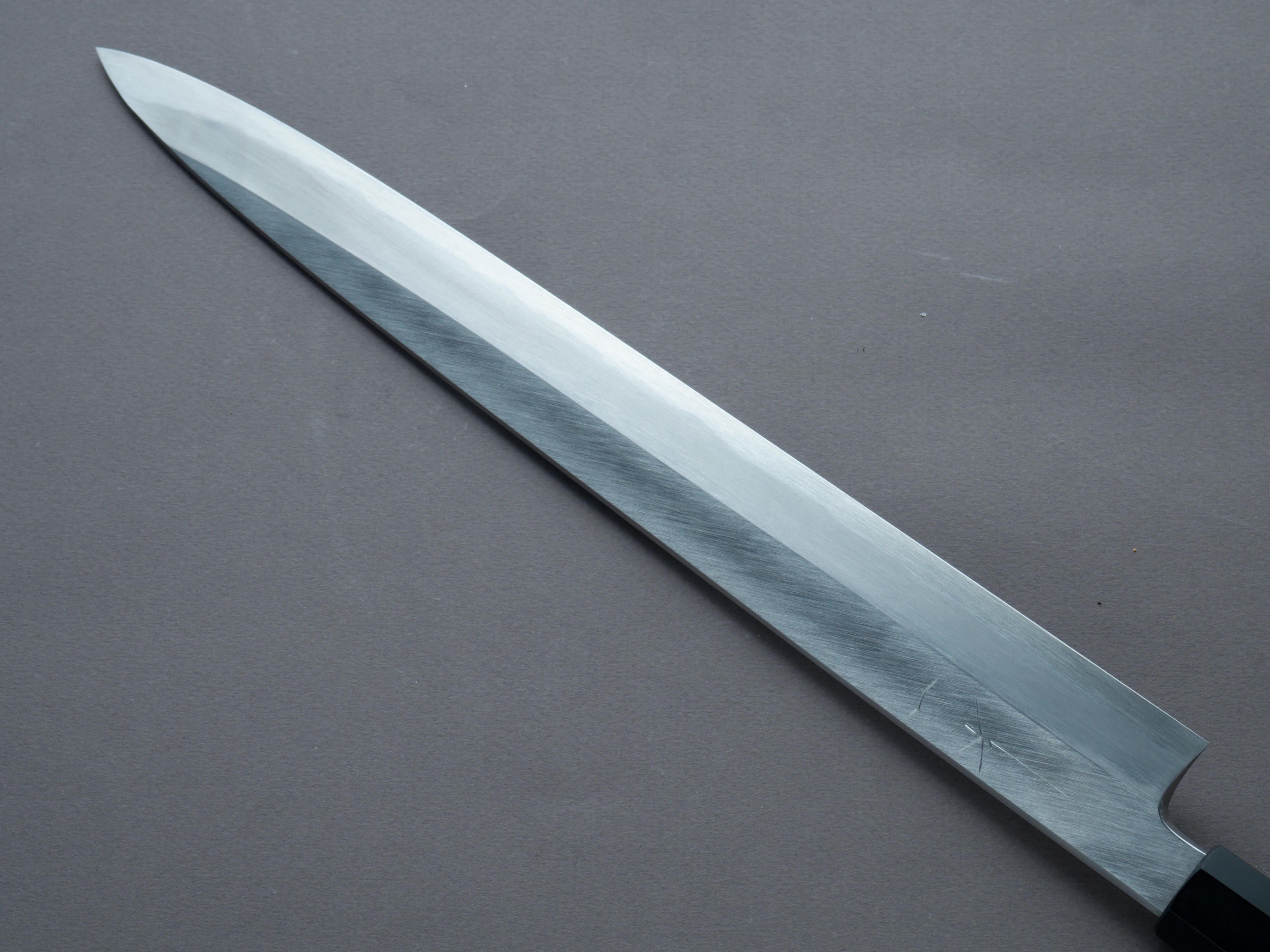 Hitohira - Tanaka x Mosuke - Blue #1 - 330mm Yanagiba - Magnolia Handle - Saya - Image 4