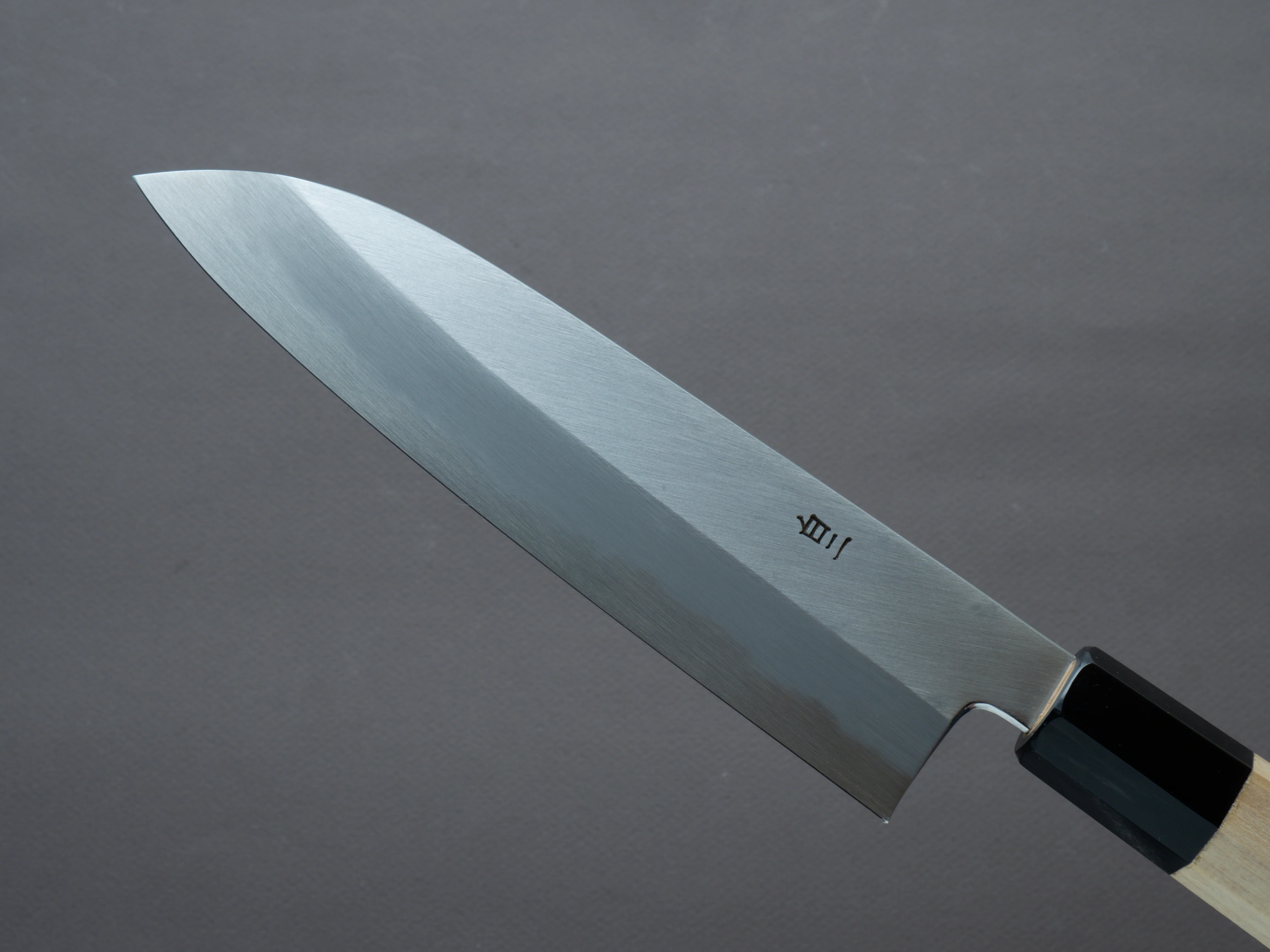 Hitohira - Tanaka x Ren - White #2 - 180mm - Santoku - Magnolia Handle - Image 3