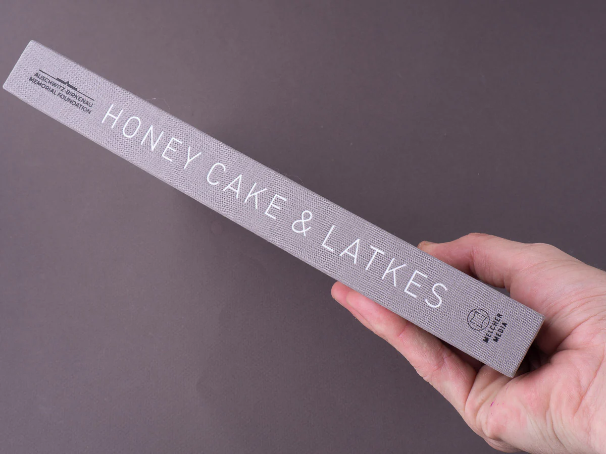 Honey Cake & Latkes: Recipes from the Old World by the Auschwitz-Birkenau Survivors - Image 3